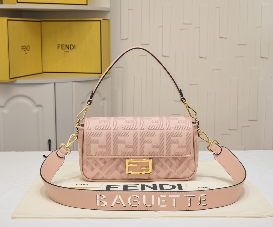 FENDI Baguette Shoulder Bag 1002