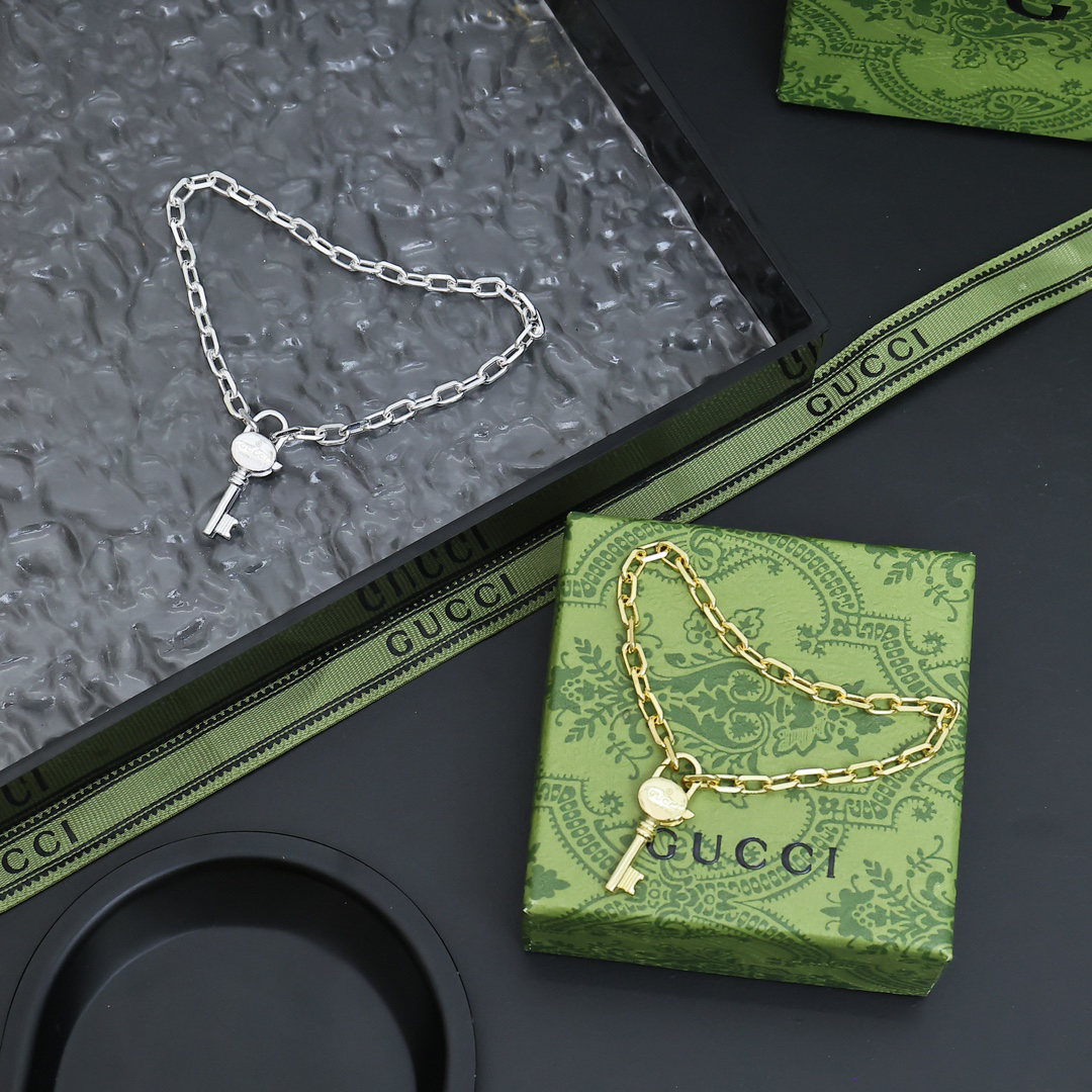 Gucci key chain braceletGucci key chain bracelet