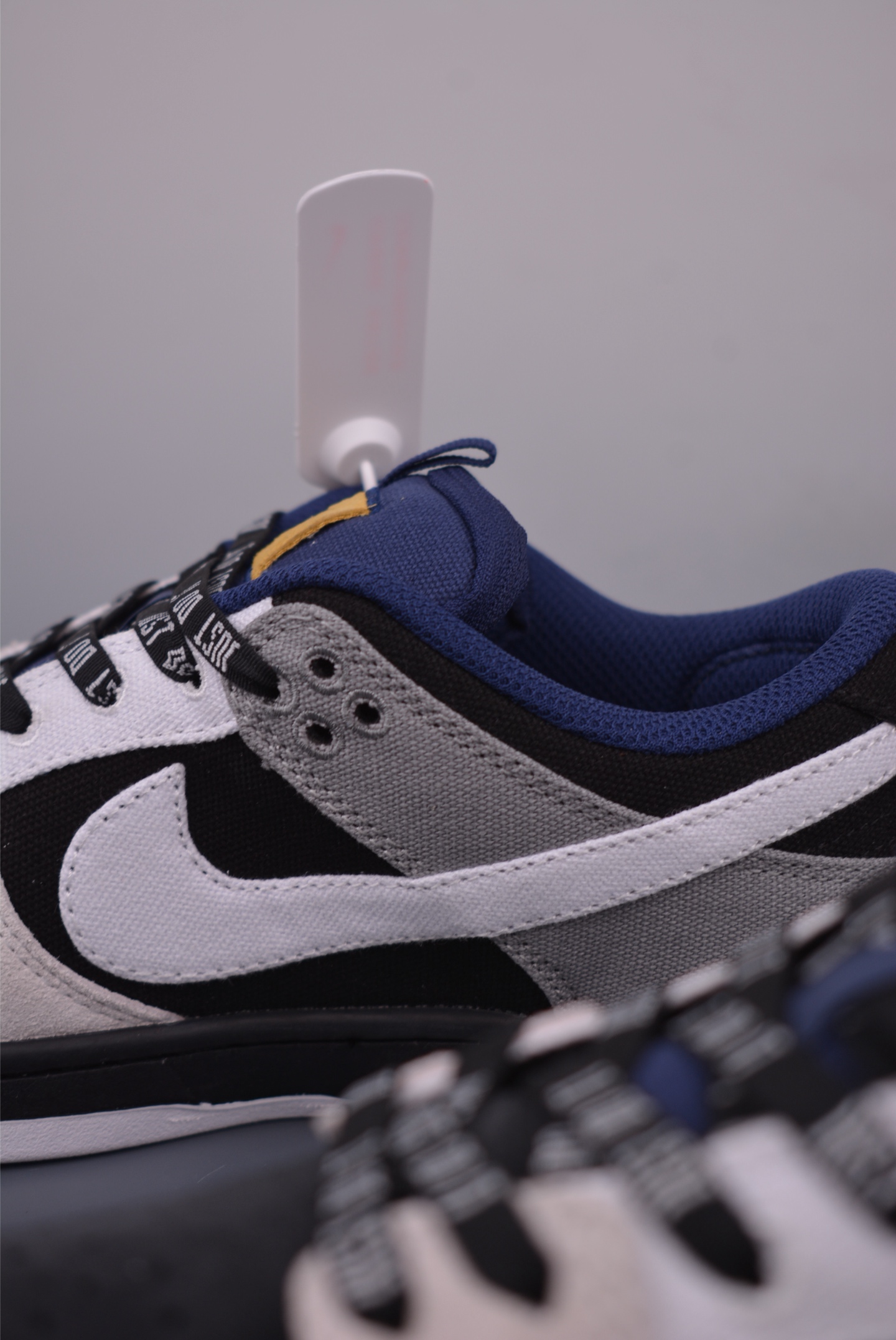 Nike SB Dunk Low 