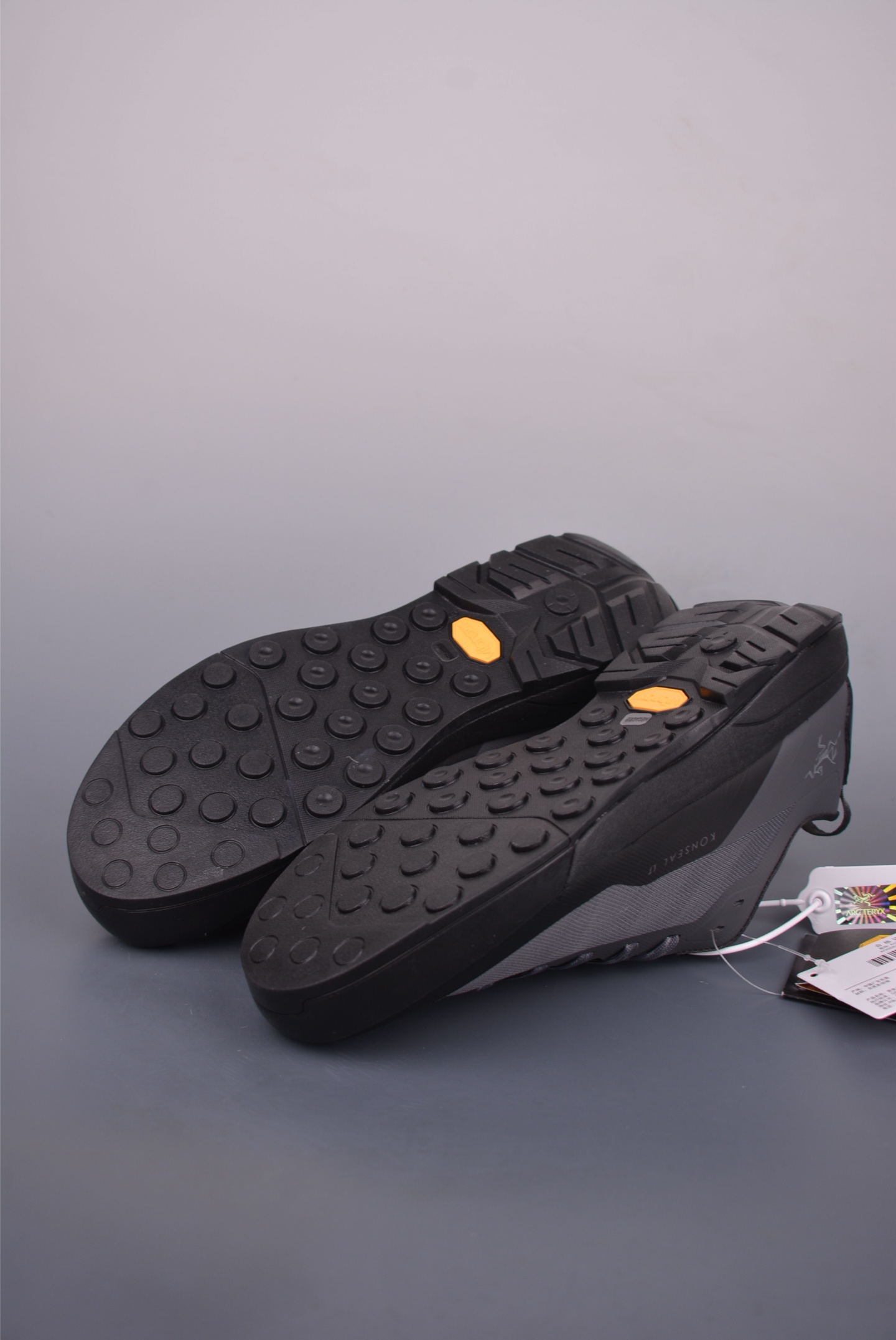 Arc'teryx Konseal LT W sports shoes 