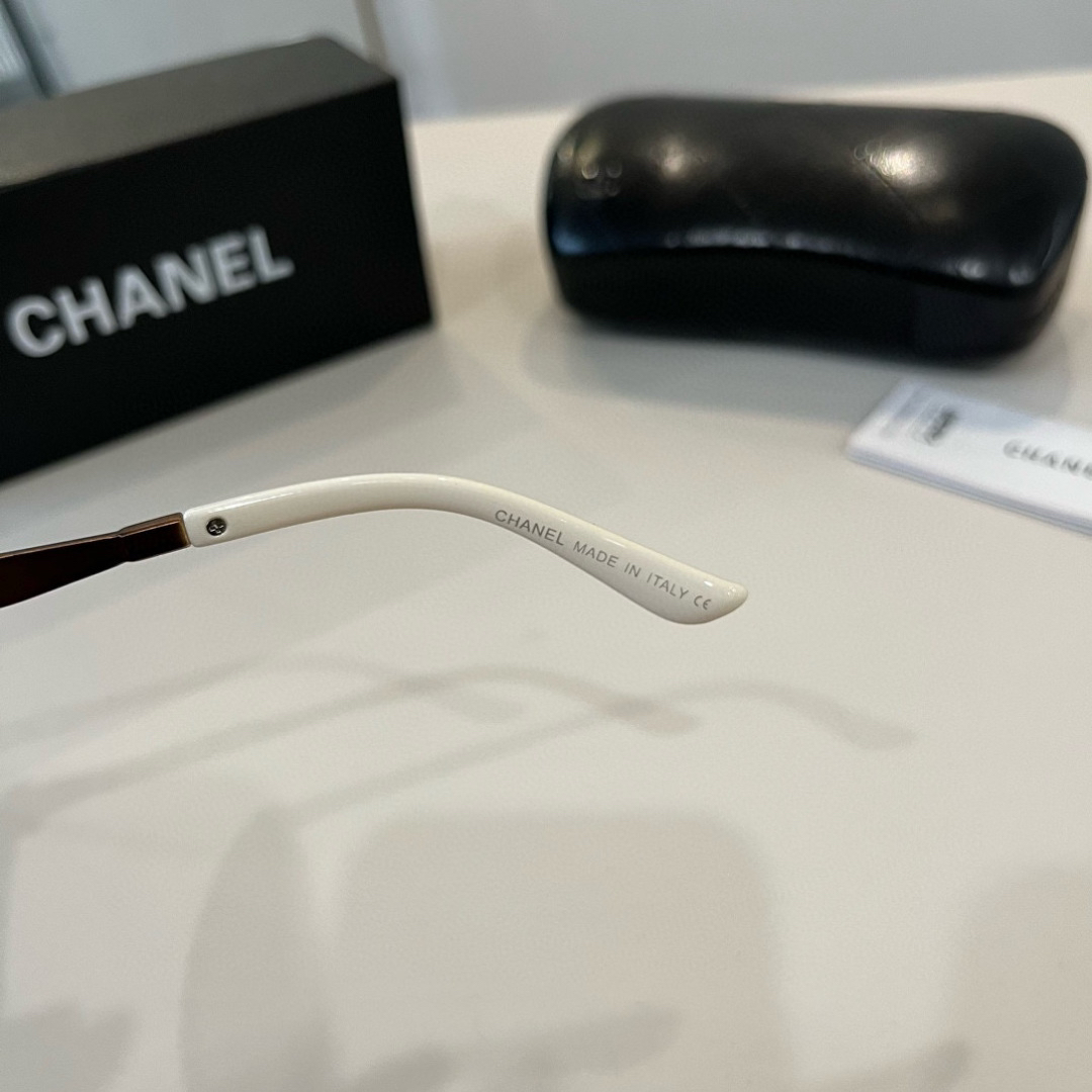Chanel round frame sunglasses