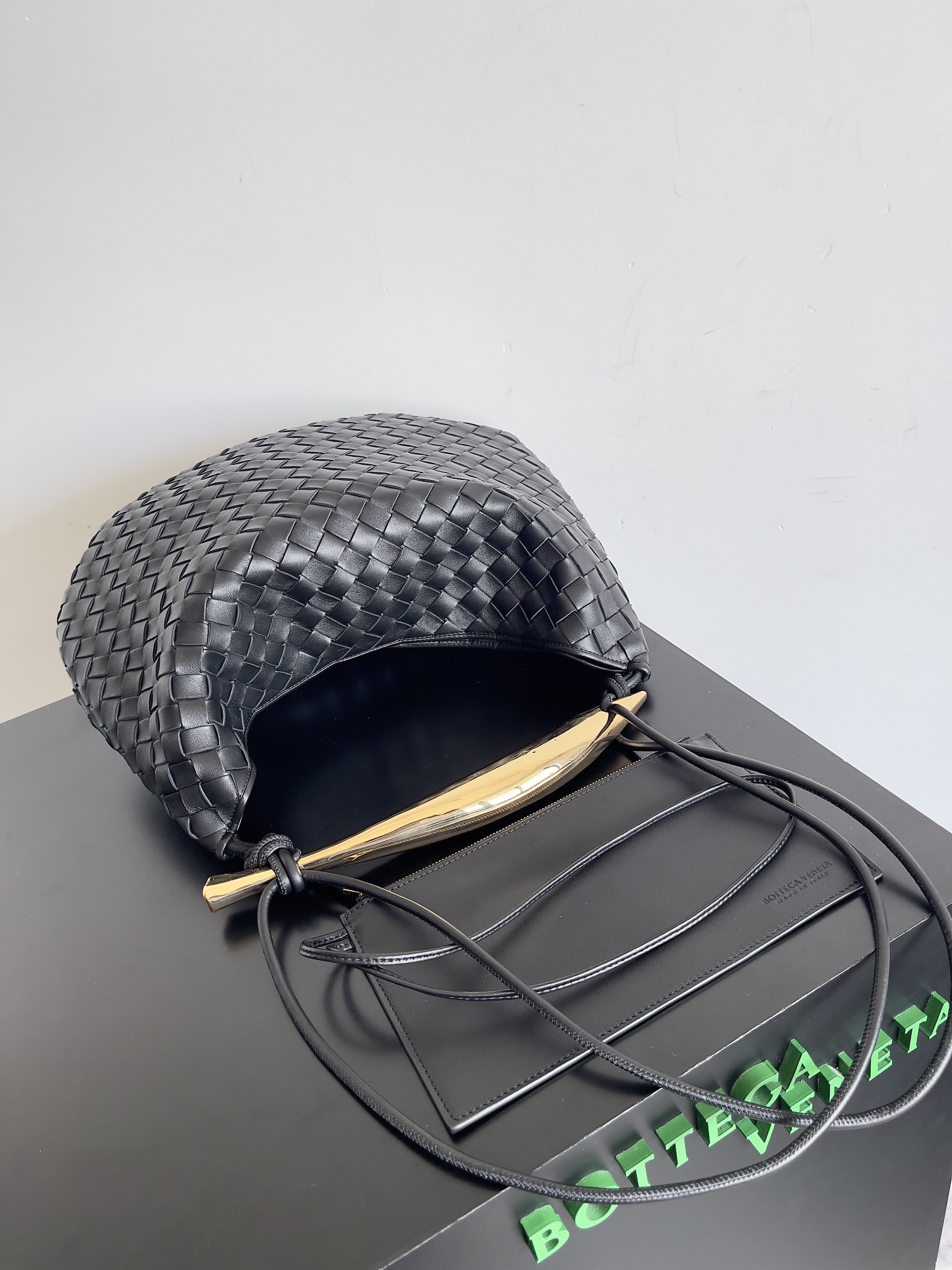 Bottega Veneta Sardine Large Handbag 754988