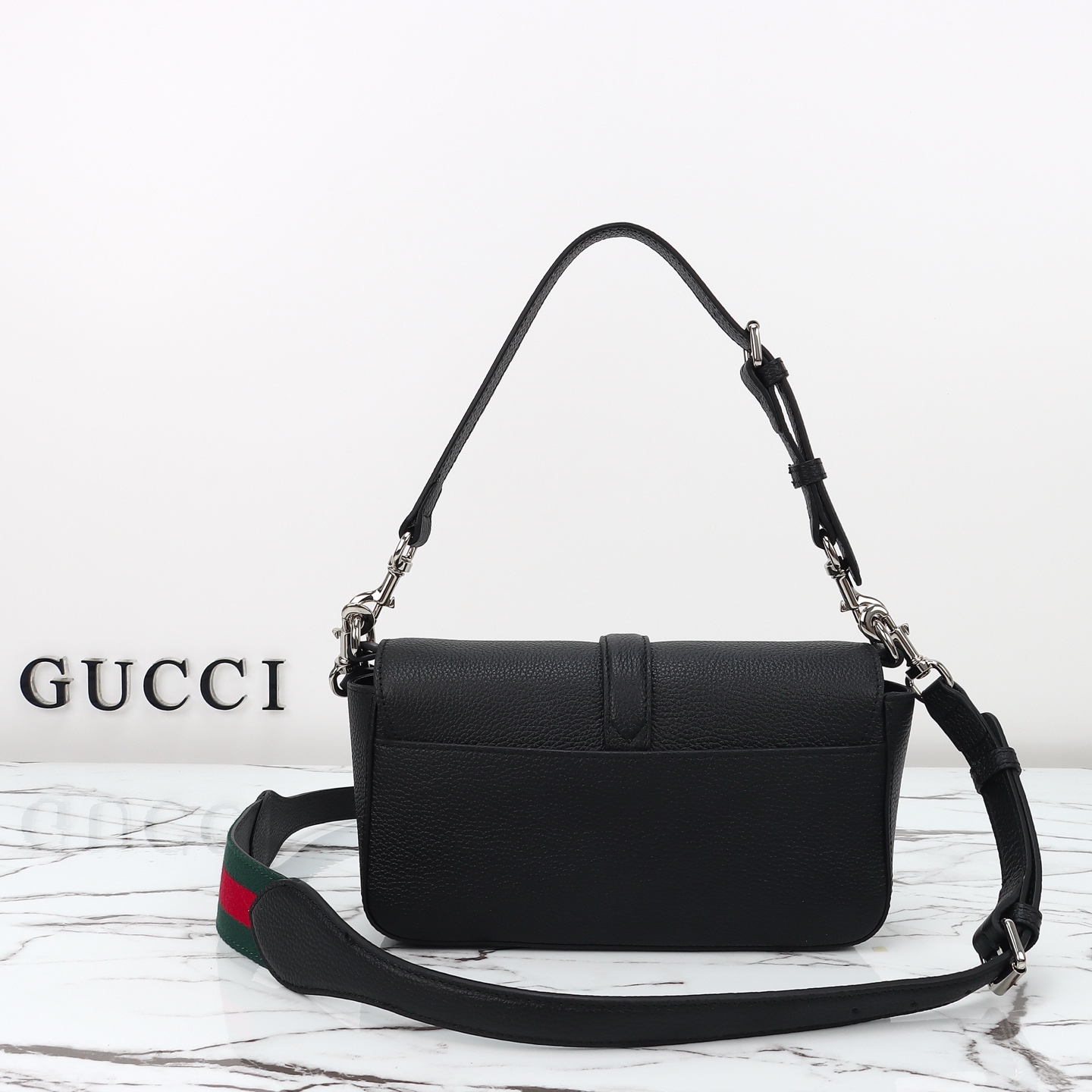 Gucci small crossbody bag with hook closure‎ 821623 AAESU 1069