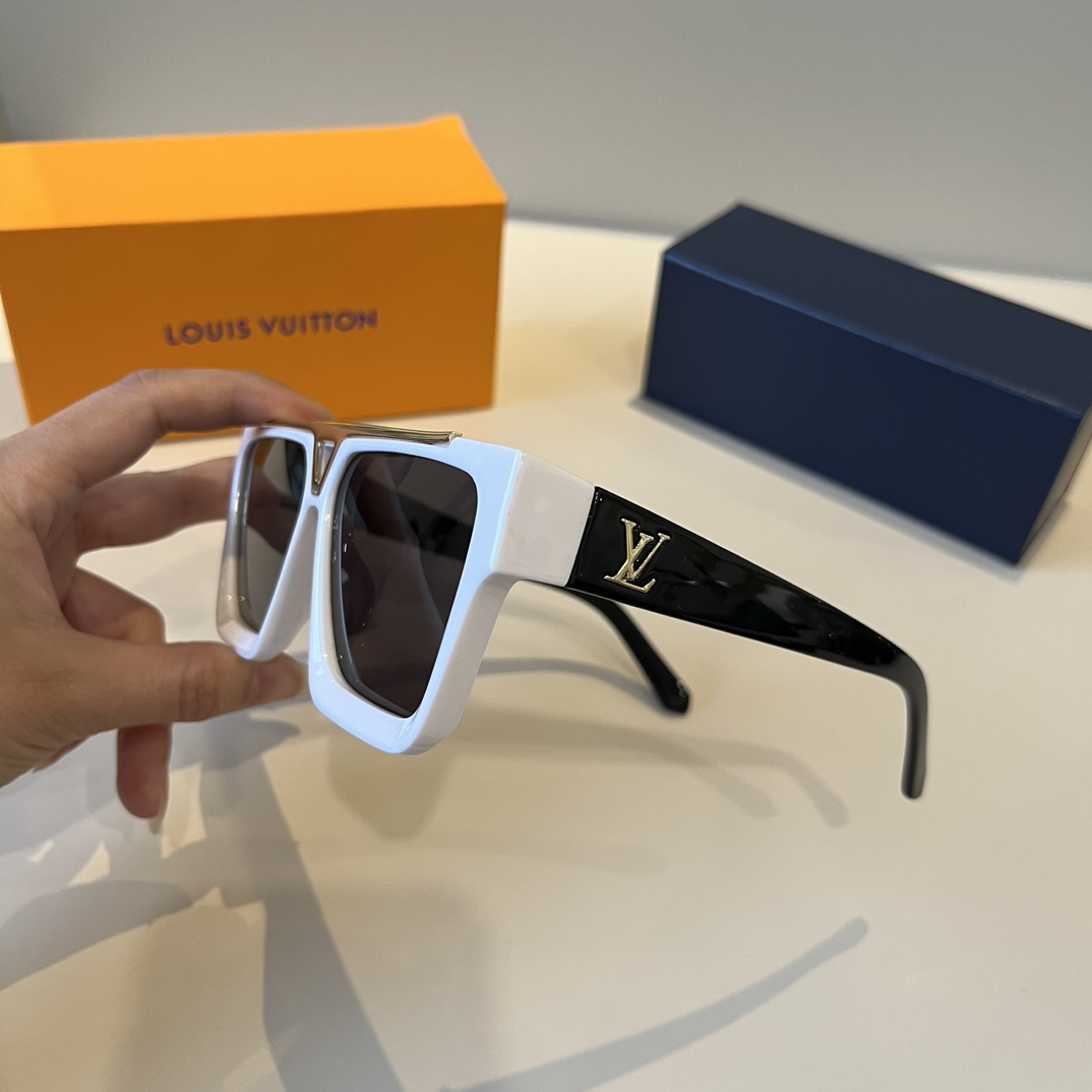 Louis Vuitton square-frame sunglasses