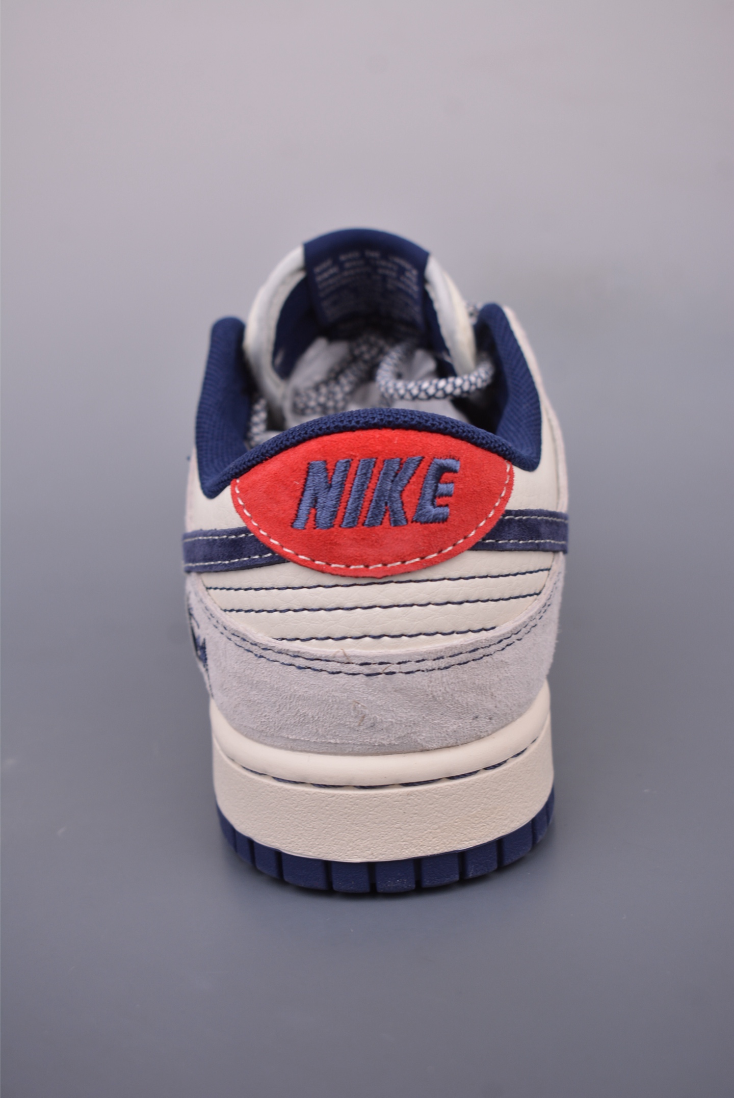 Stussy x Nike SB Dunk Low sneakers Off-white and dark blue YX5066-297