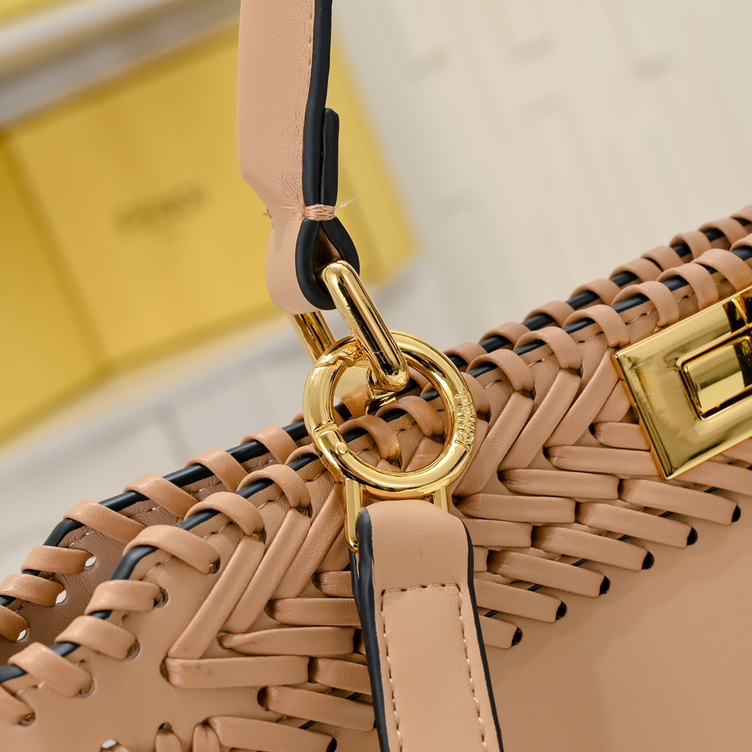 FENDI Iconic ekaboo ISeeU Large Bag 3317