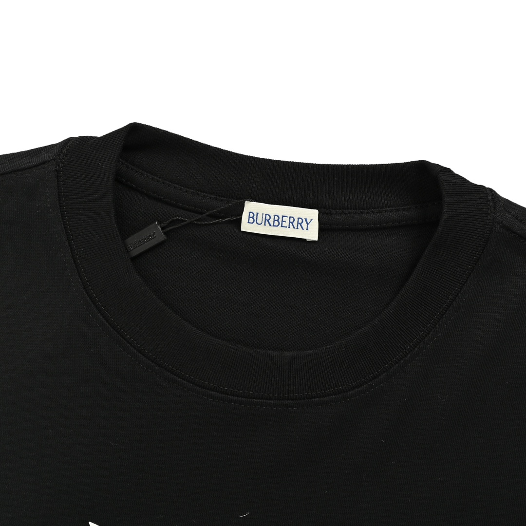 Burberry 24Fw Warhorse Logo 3D Laminated Long Sleeve T-shirt