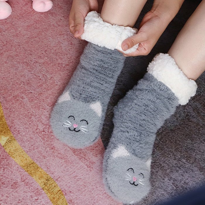 🔥Women Fuzzy Cat Socks with Grippers