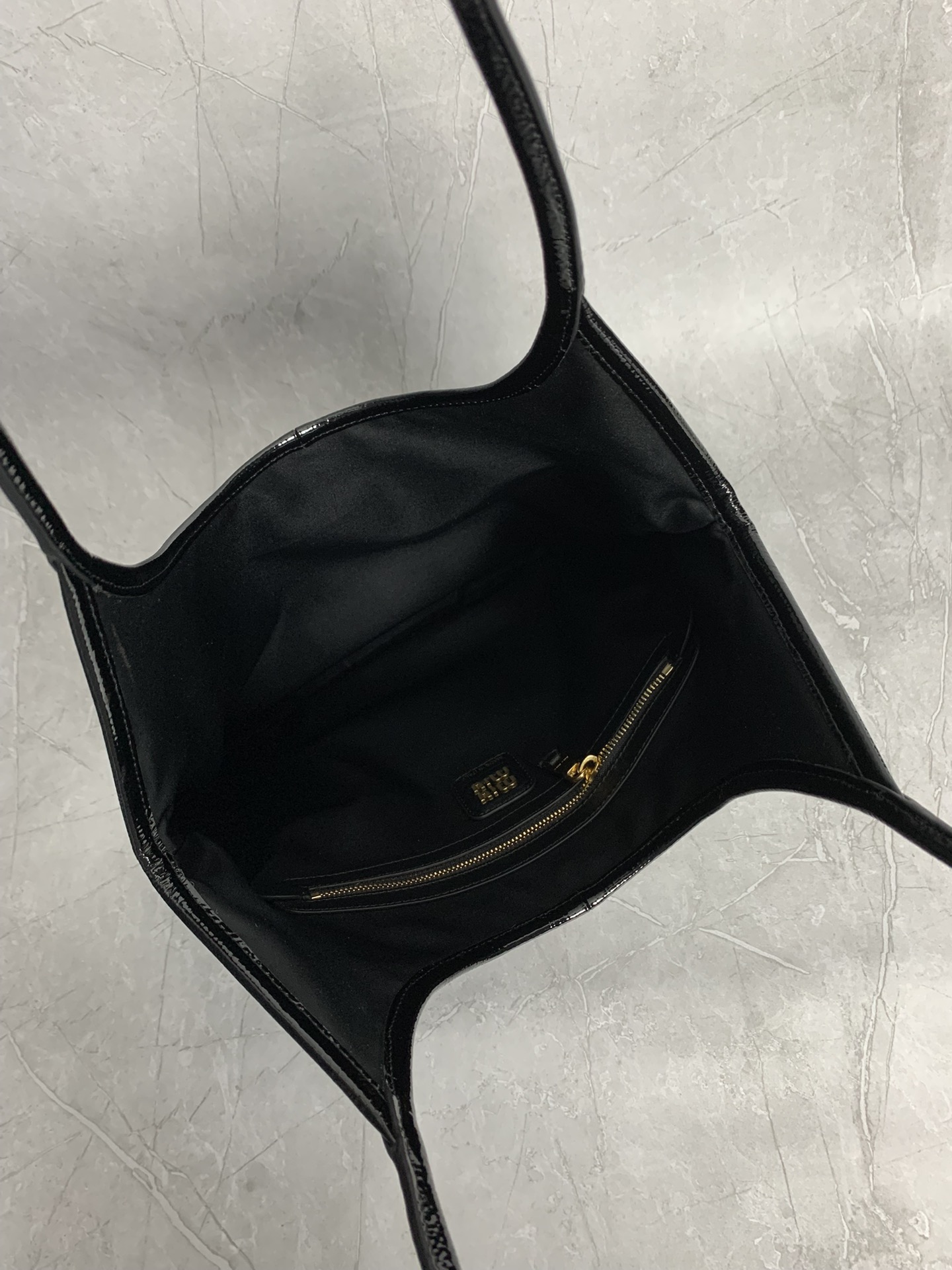 Miu Miu hobo tote 5BG231