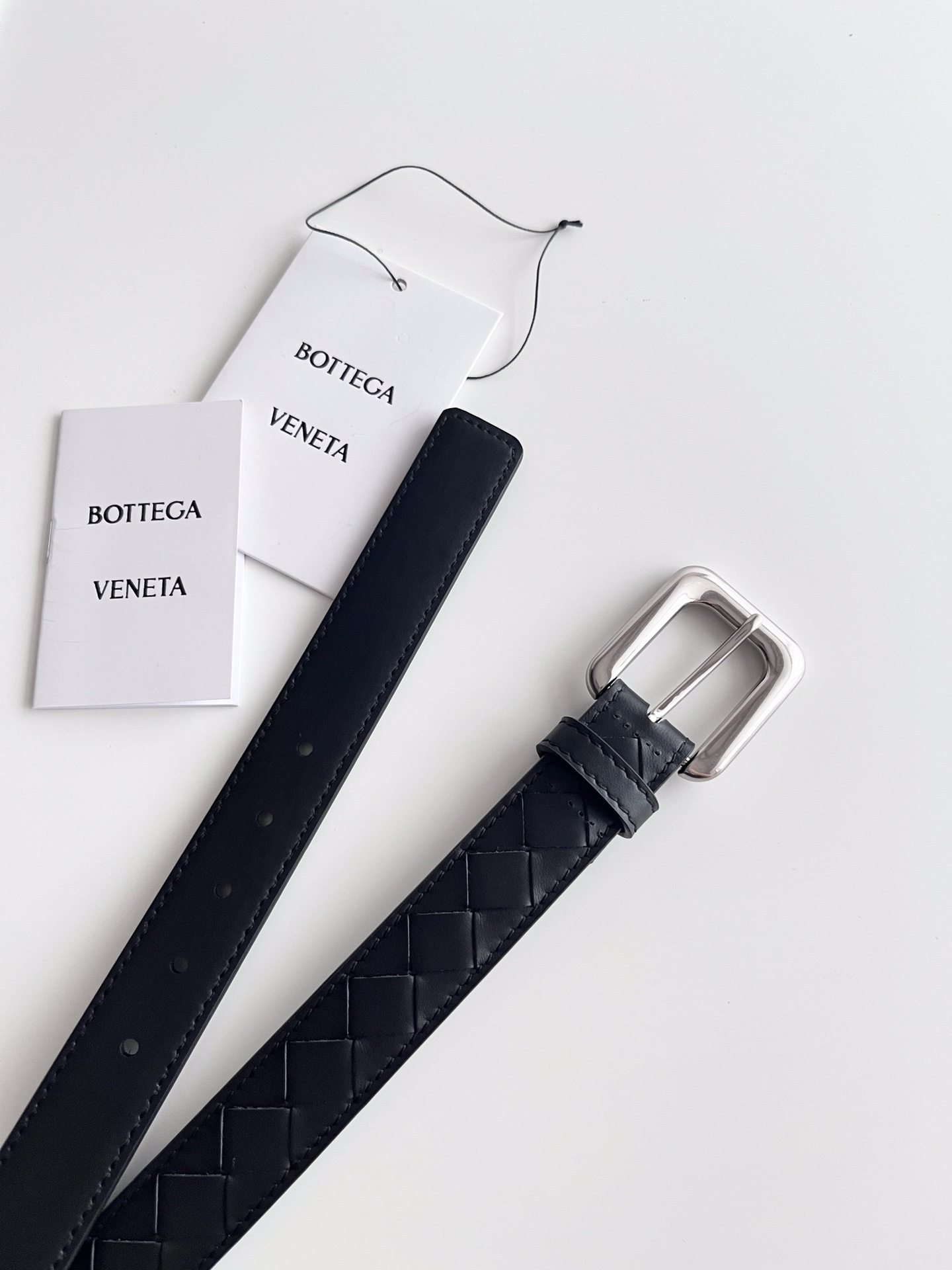 Bottega Veneta intreccio woven cowhide double-sided waistband with a width of 2.0cm