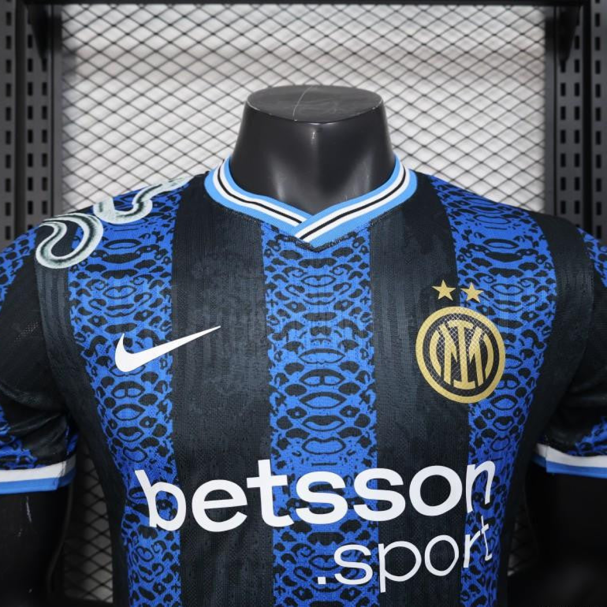 Player Version 25/26 Inter Milan Black and Blue Jersey with Snake Design