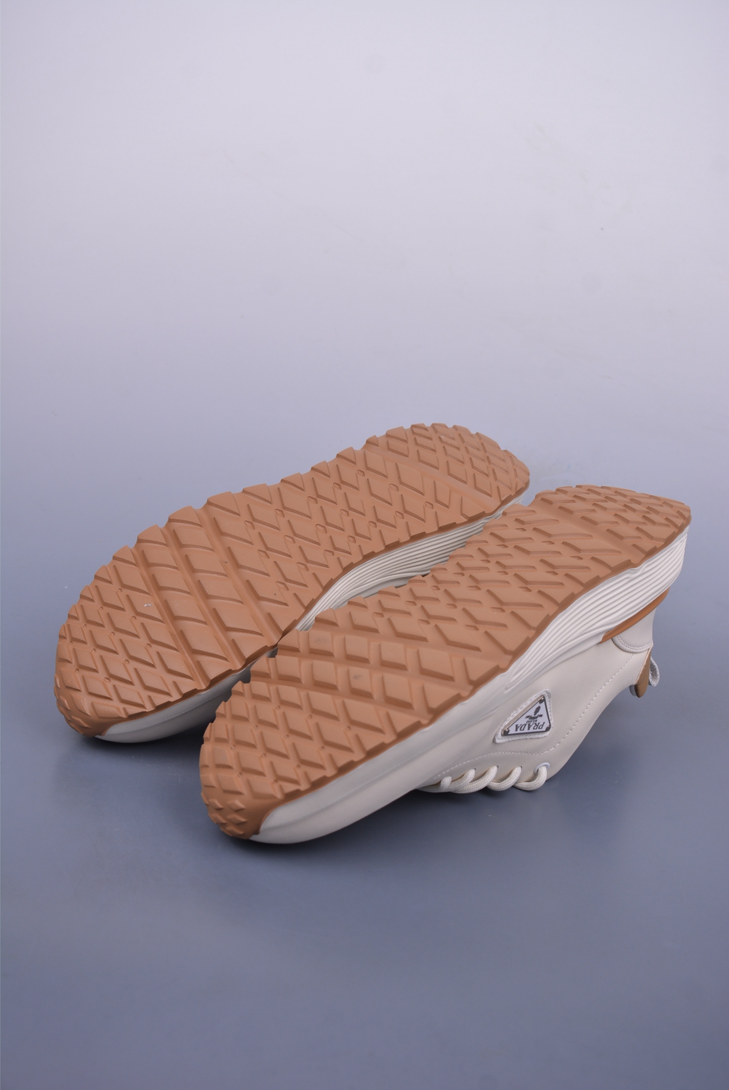 Prada triangle series platform sneakers off-white 3D936M
