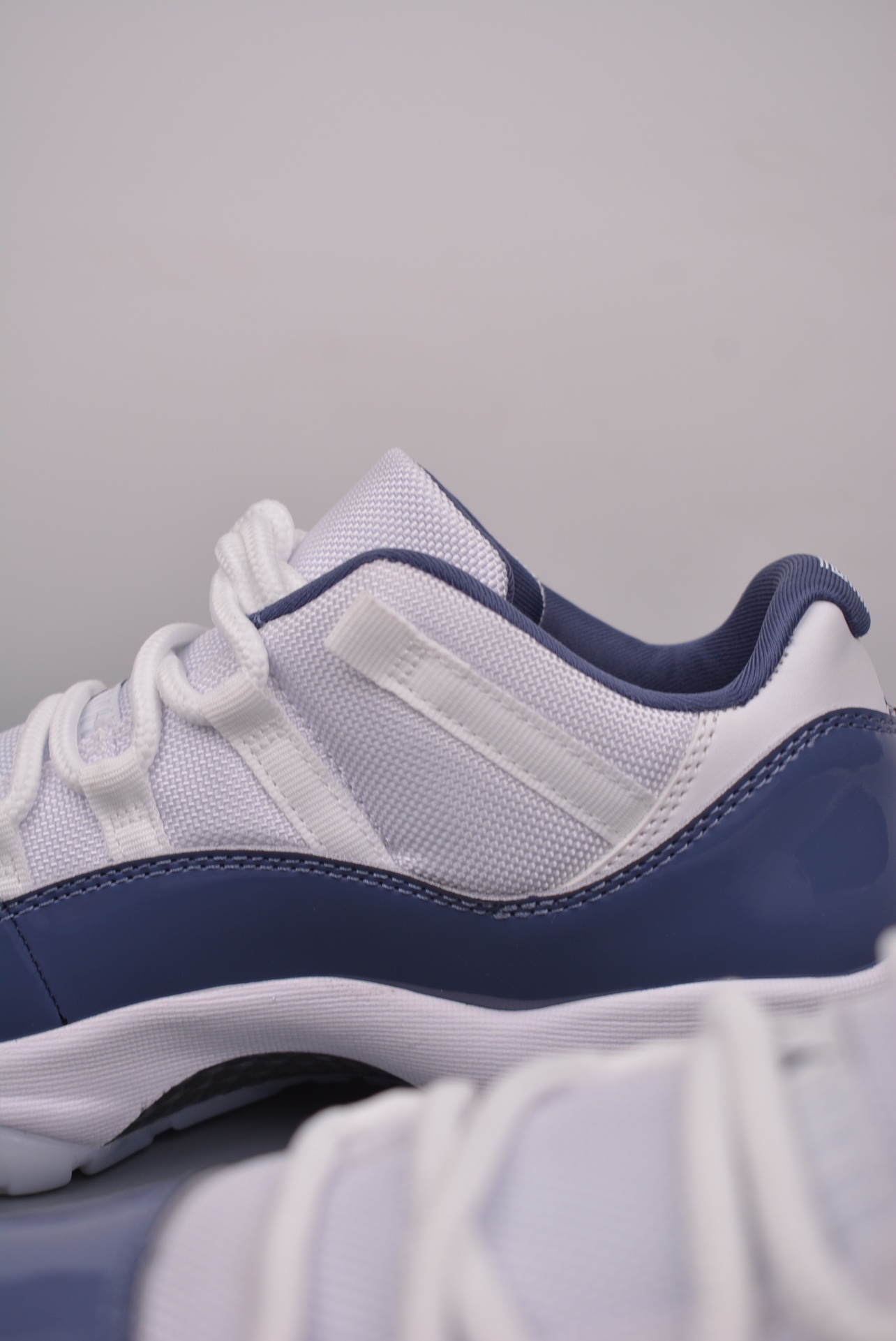 Nike Air Jordan 11 Retro Low Diffused Blue FV5104-10