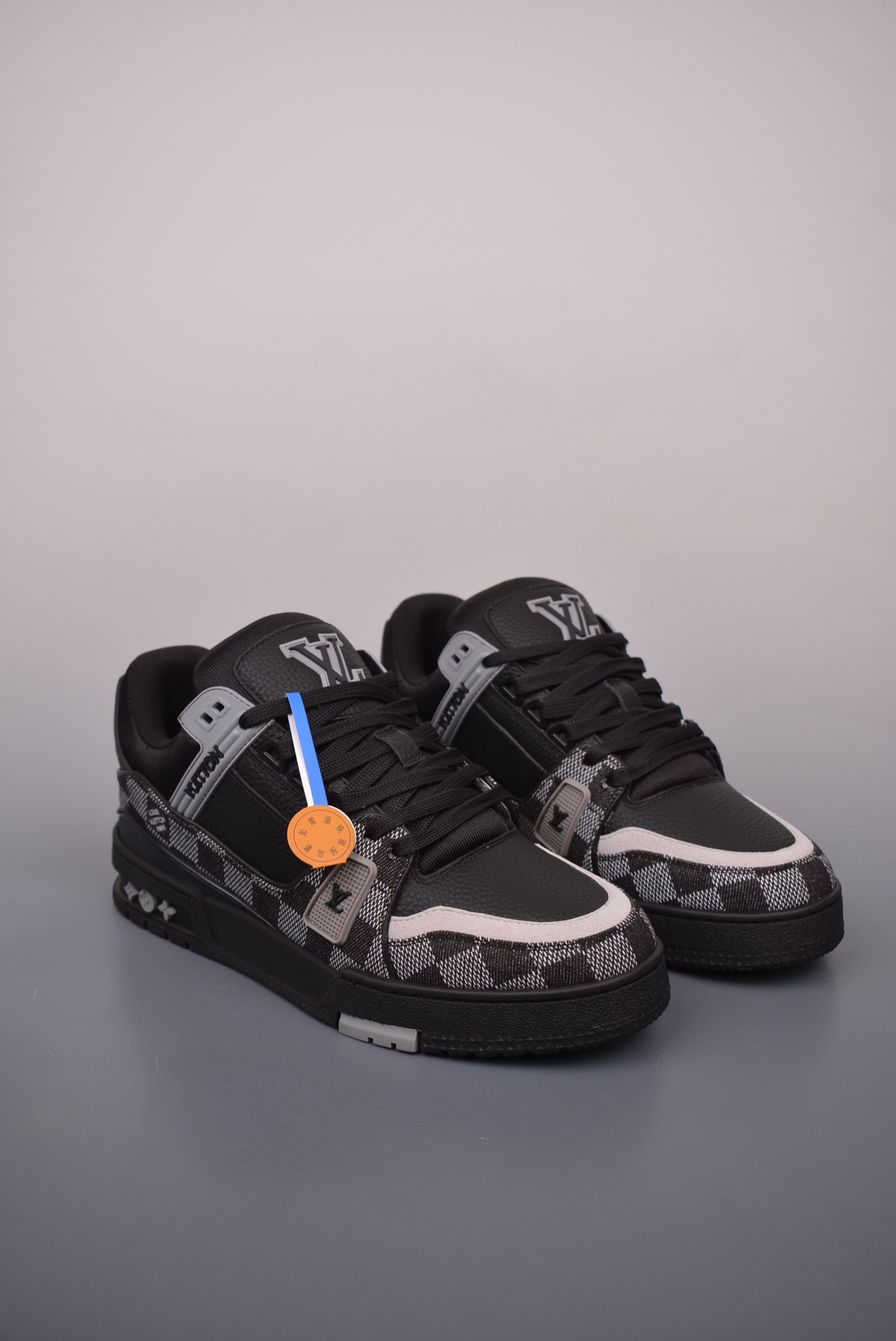 Louis Vuitton Trainer Sneaker Low Black Grey Plaid 1AD6DX