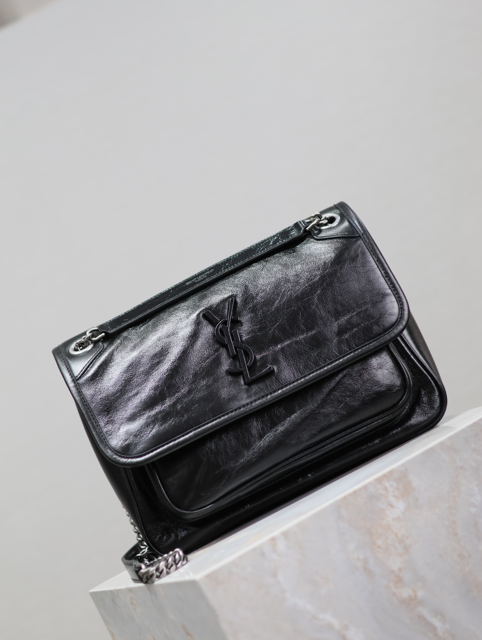 Yves Saint Laurent black waxed leather chain bag 633158