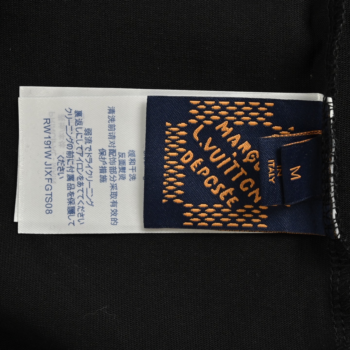 Louis Vuitton 25Fw long sleeves with embossed chest logo