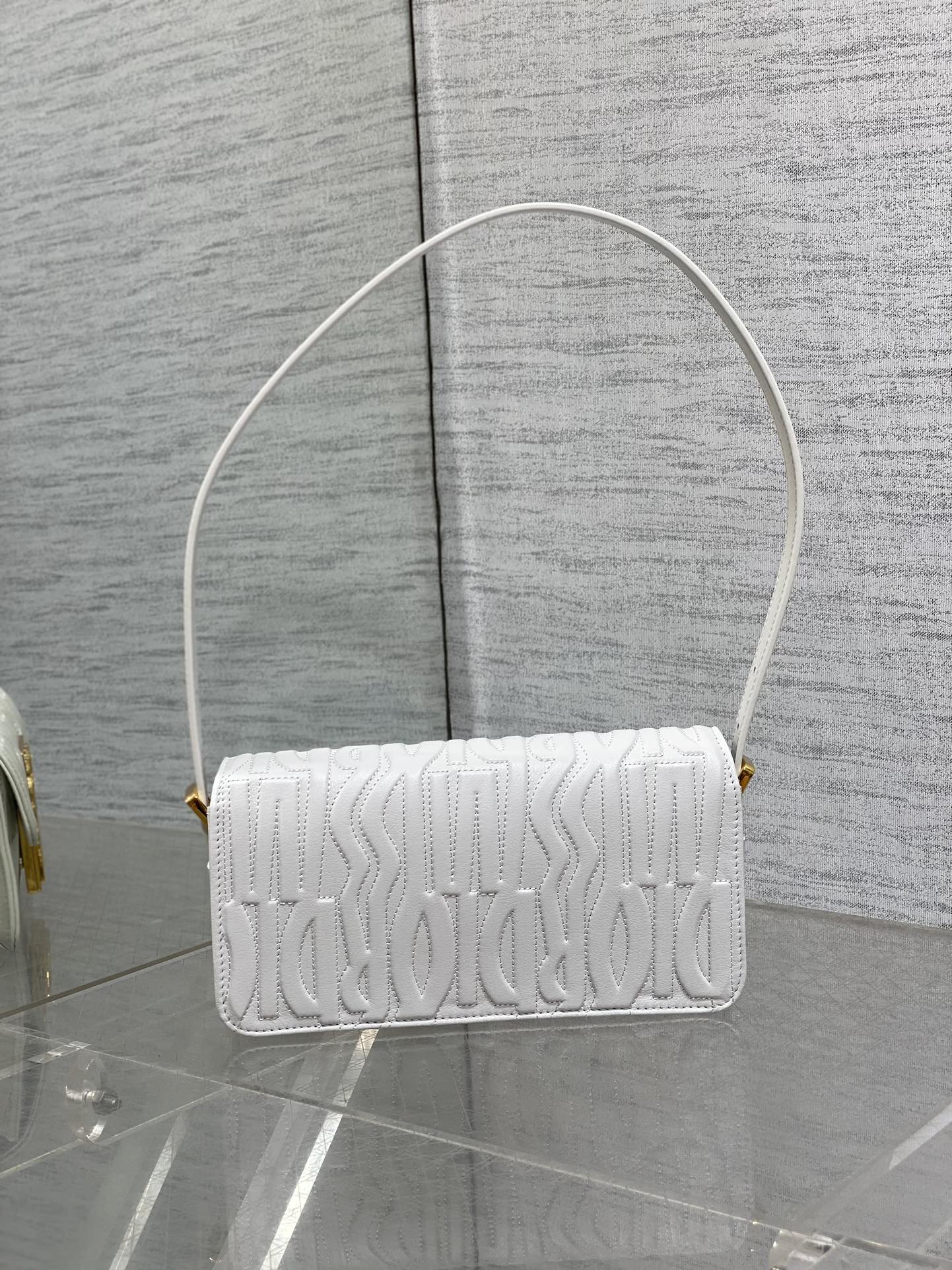 Dior Autumn/Winter Collection Miss Letter Embossed Bag
