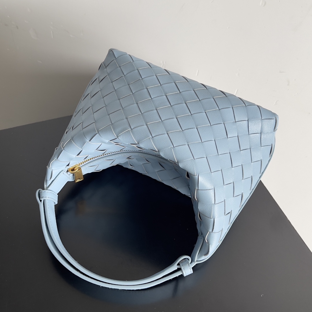 Bottega Veneta Year of the Snake Limited Edition Wallace Handbag 754443