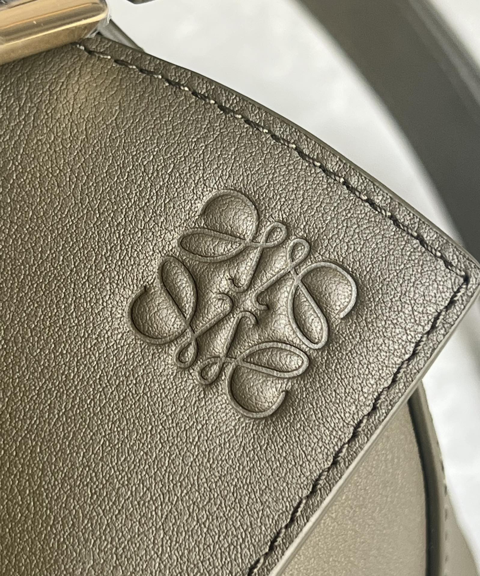 Loewe suede colorblocked zzle bag 0681