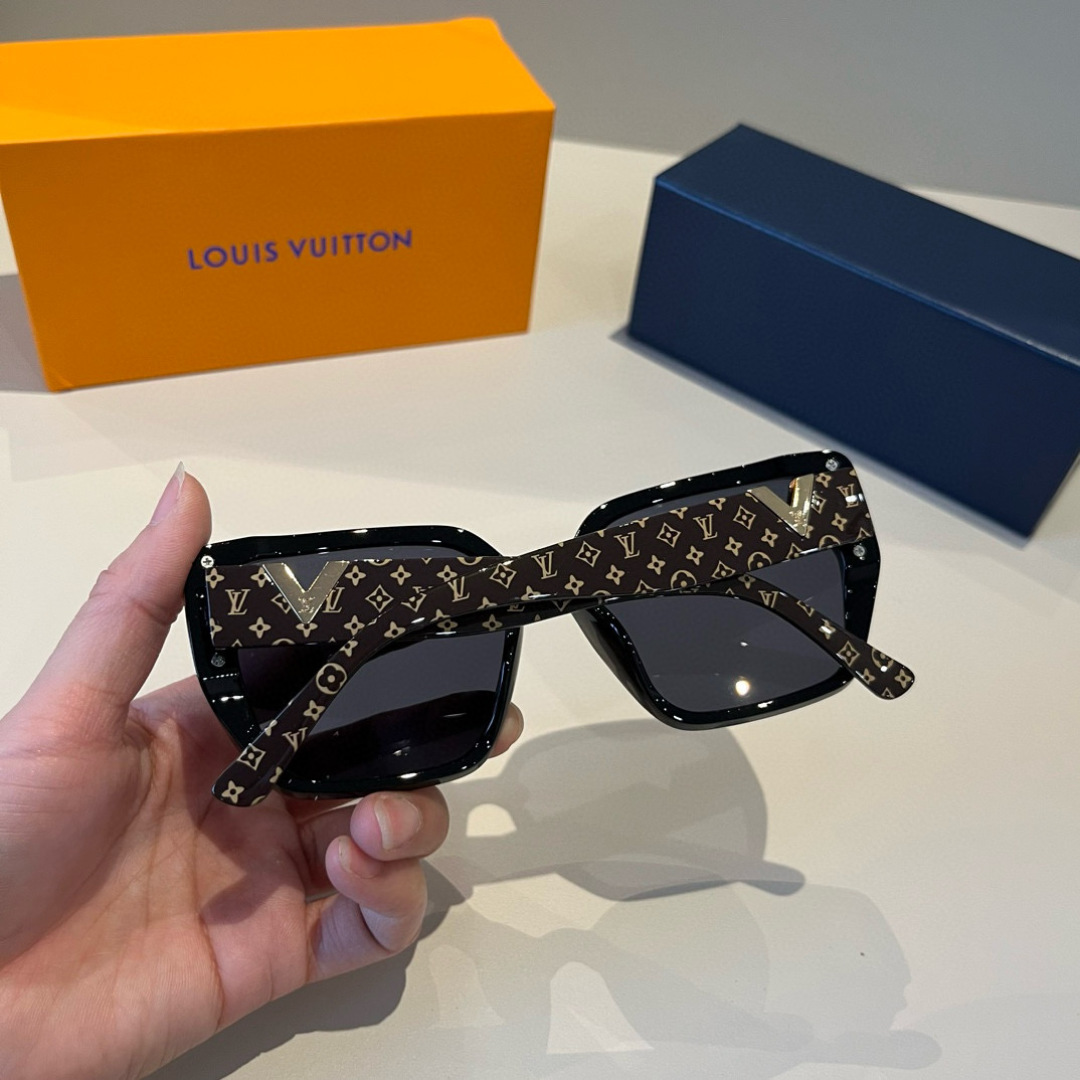 Louis Vuitton Square Frame Sunglasses