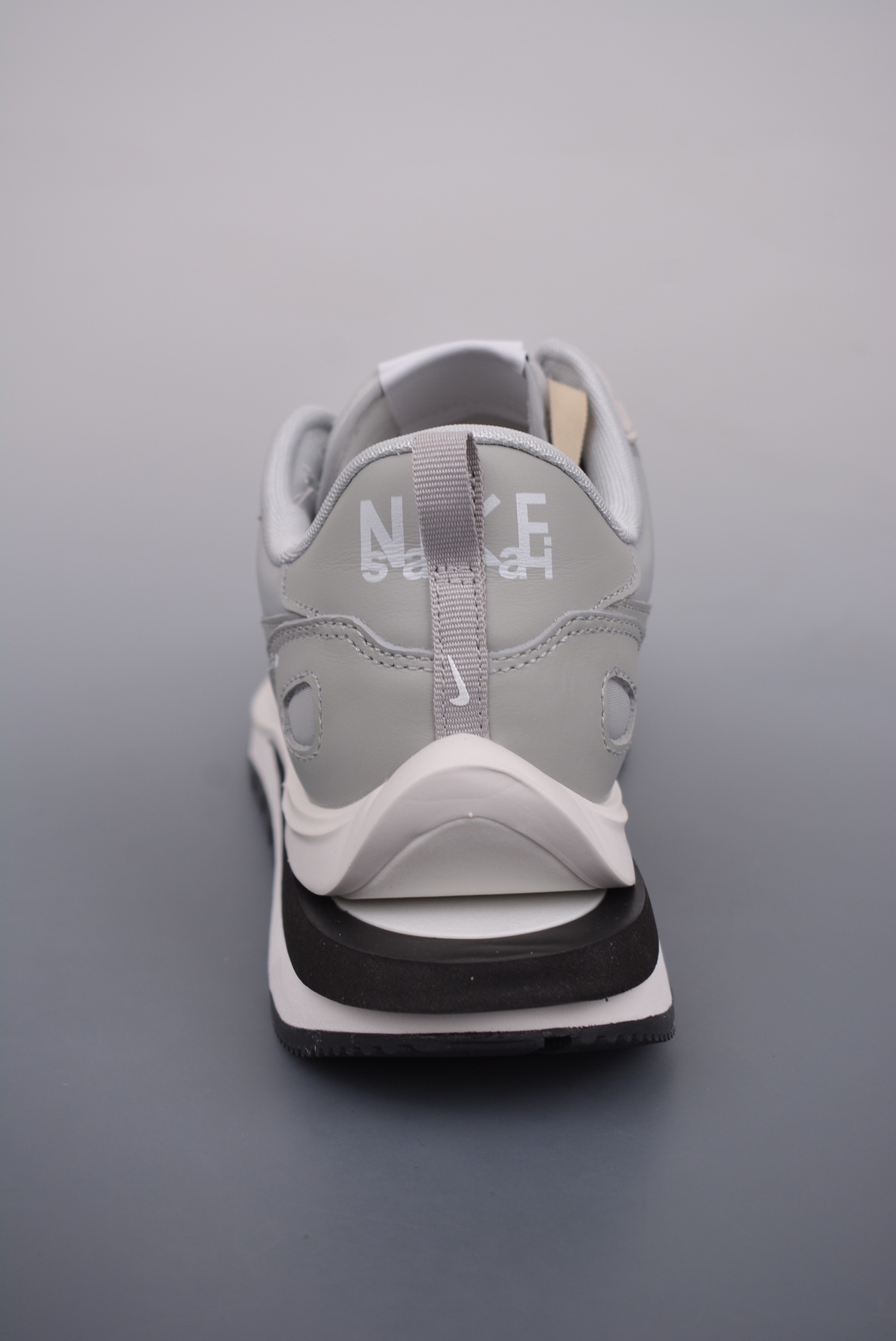 Sacai x Nike VaporWaffle 3.0 Beige Smoke Grey DD1875-108