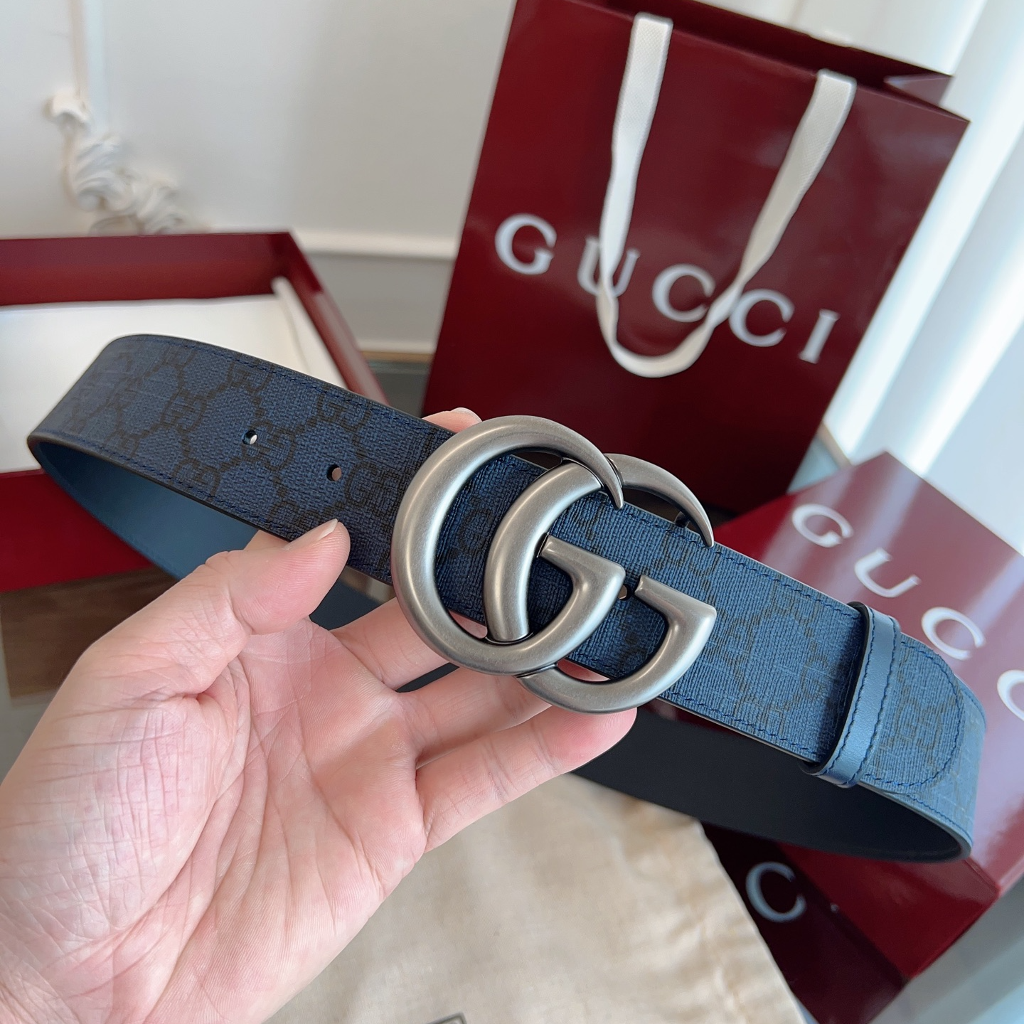 Gucci Supreme canvas pin buckle leather belt 4.0cm wide