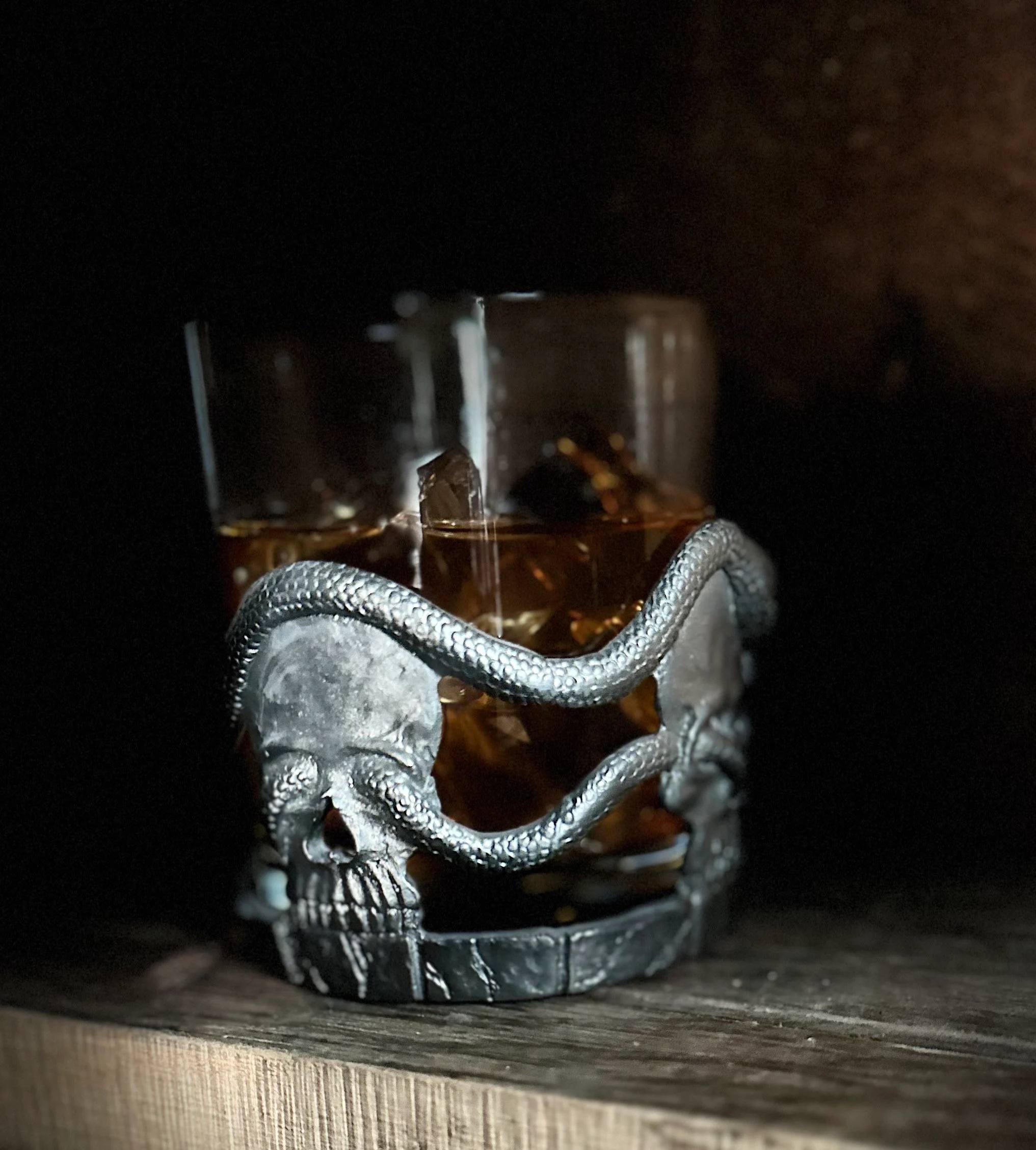 ☠️ Handcrafted Skull & Snakes Pewter Whisky Glass 🐍