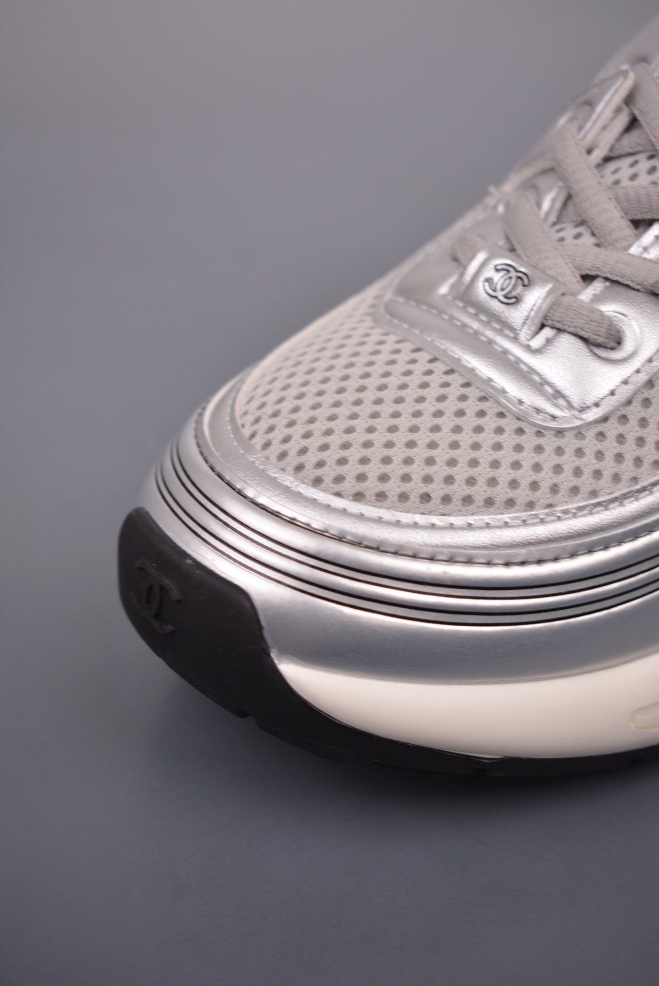 Chanel Cruise Logo Casual Low silver
