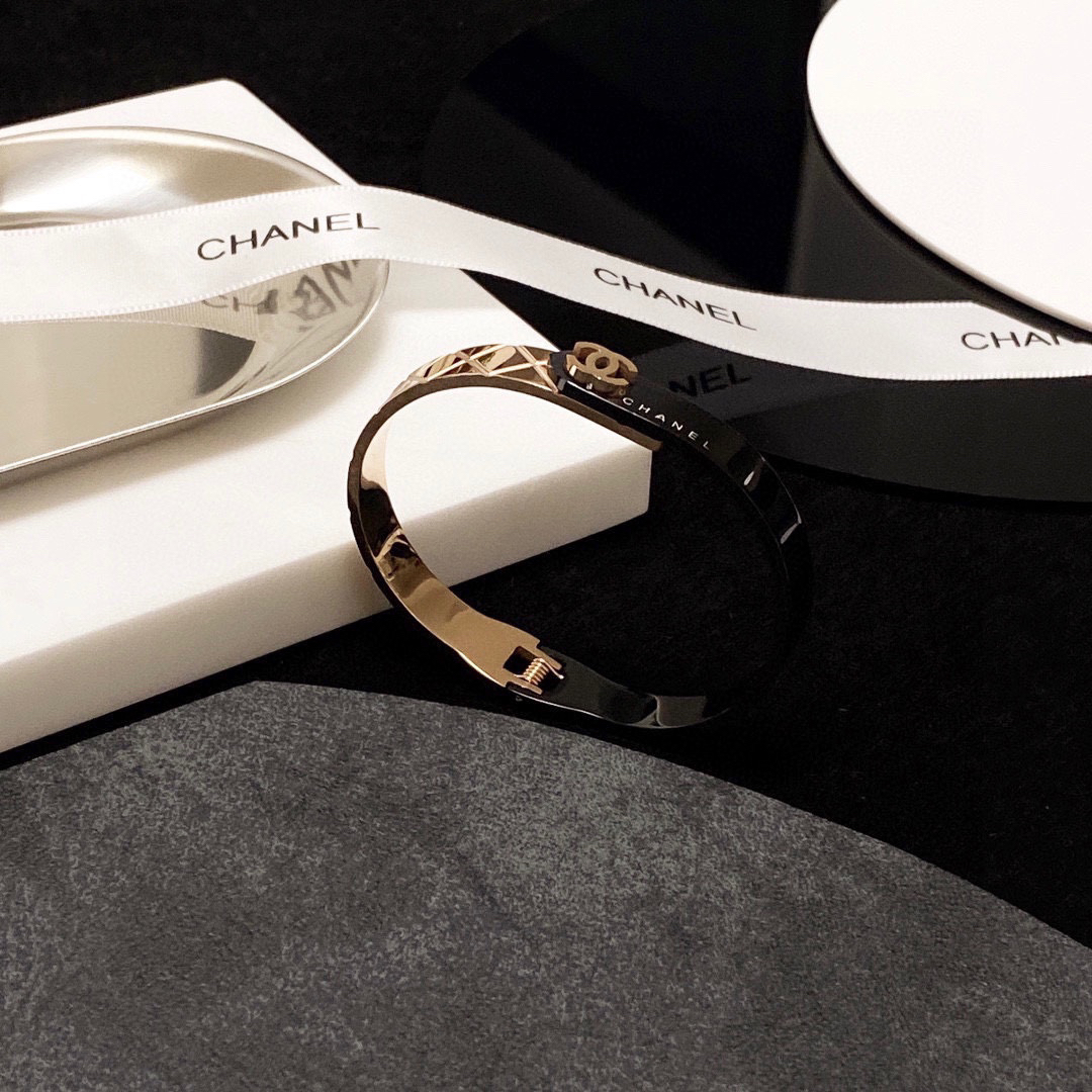 Chanel rose gold diamond bracelet
