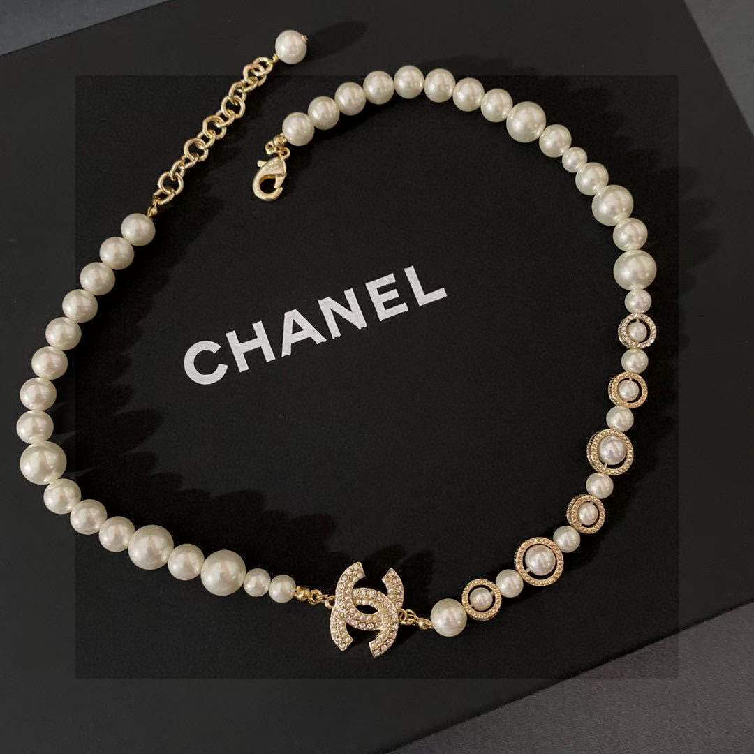 Chanel full diamond pearl bow