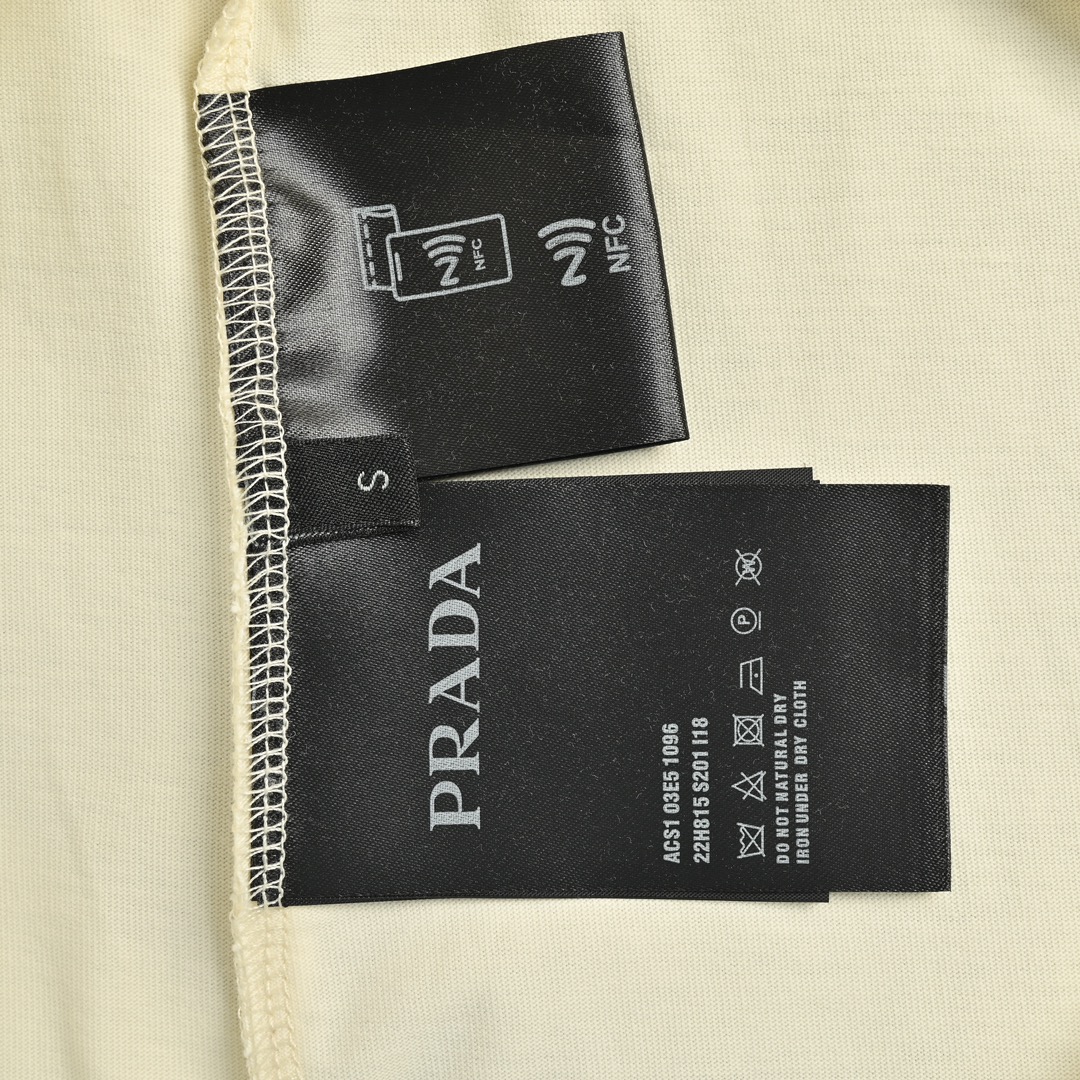 Prada 24ss apricot triangle logo short sleeveV
