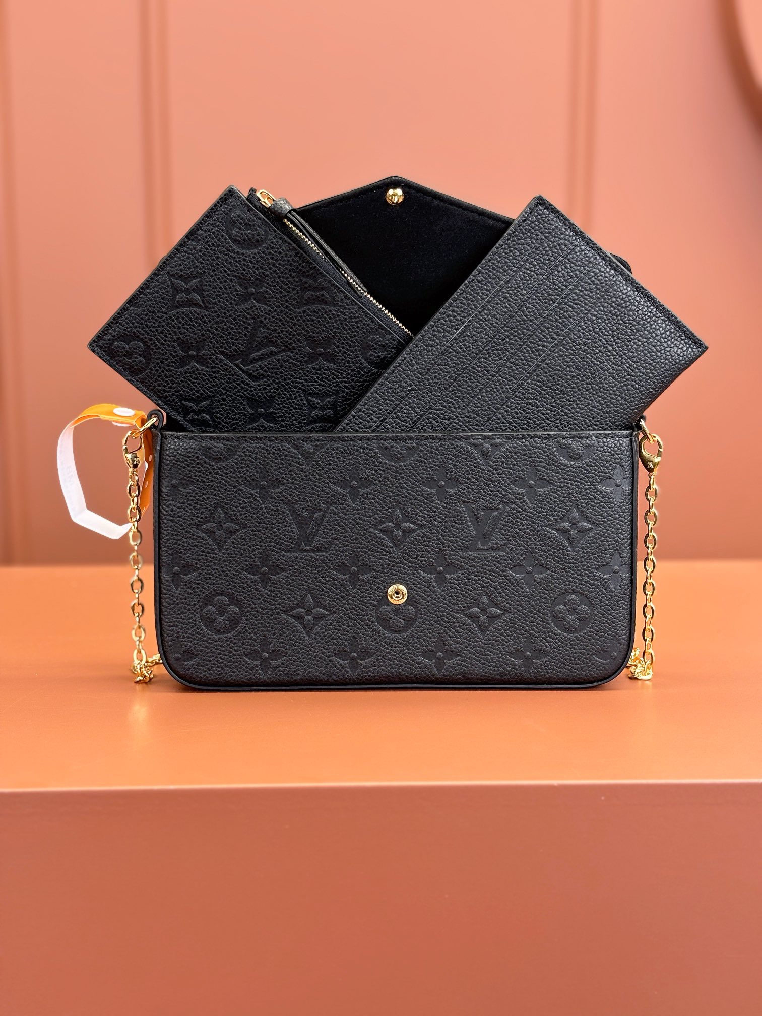 Louis Vuitton POCHETTE FÉLICIE Chain Bag M82477