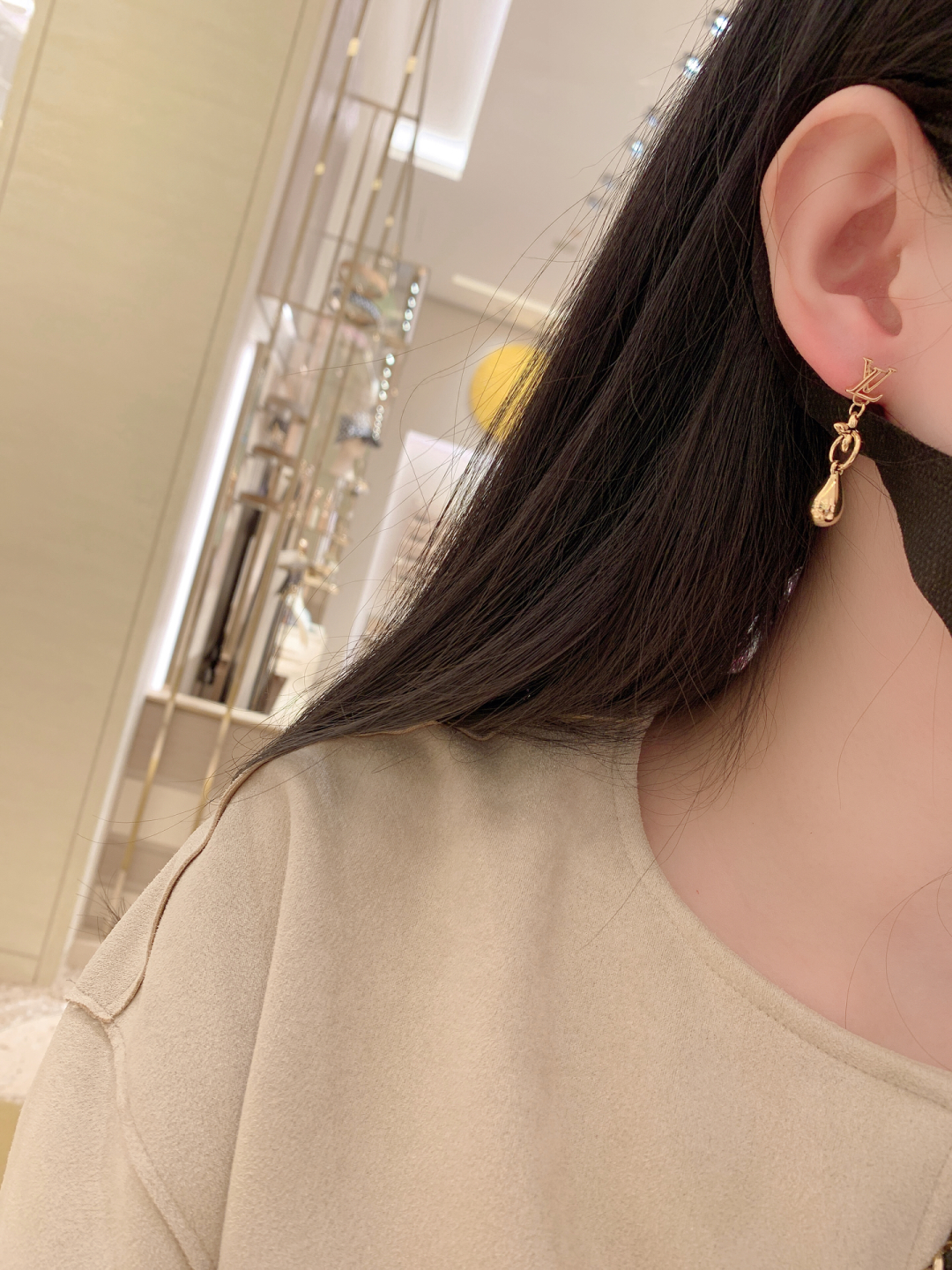 Louis Vuitton Water Drop Earrings