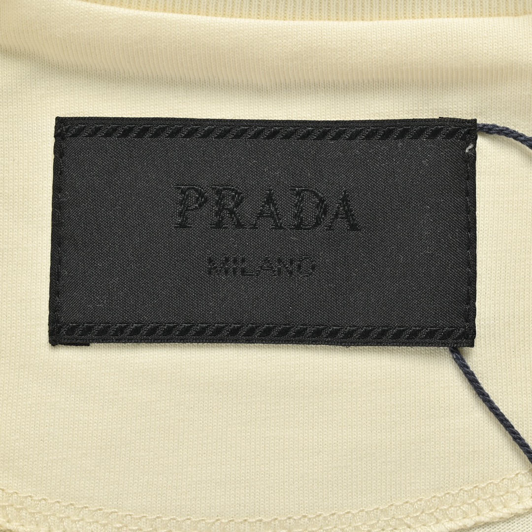Prada 24ss apricot triangle logo short sleeveV