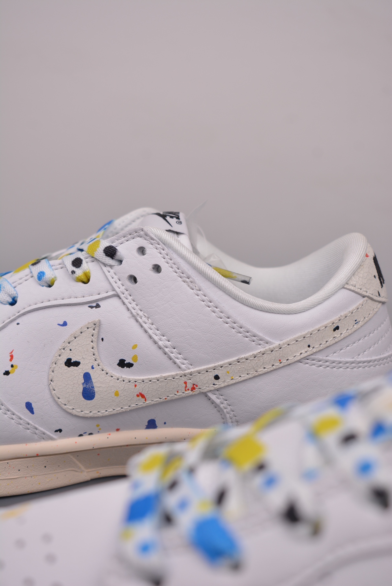 Gucci x Nike SB Dunk Low Esquisite Gucci White Color Splash KK1688-051