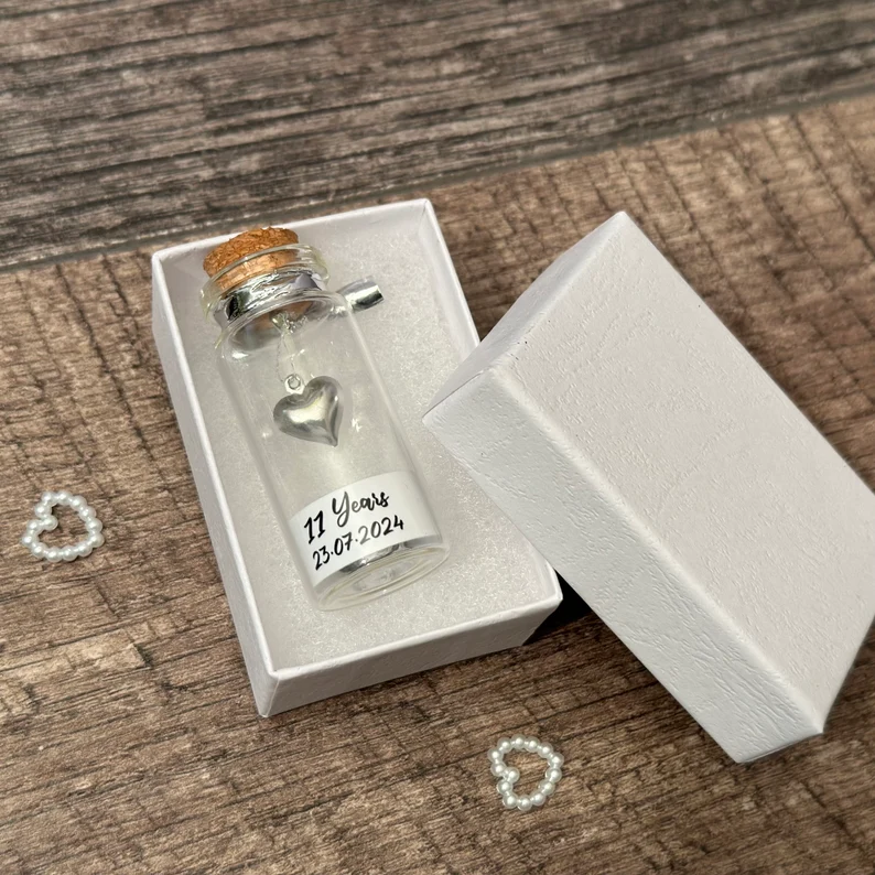 ❤️Anniversary miniature gift