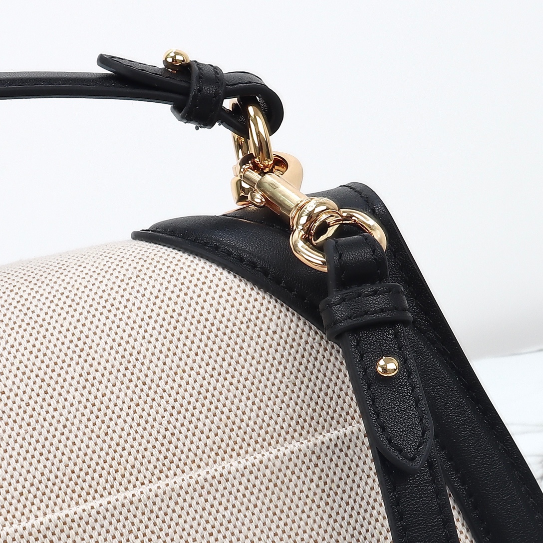 Gucci Blondie medium top handle bag 815716 HAAKF 2546
