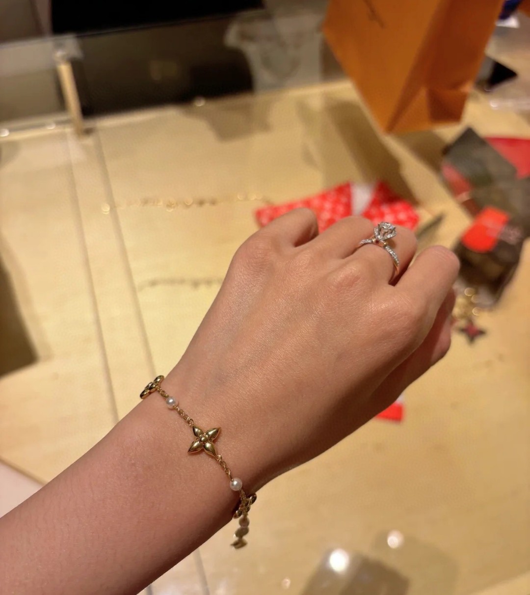 Louis Vuitton Gold Flower Pearl Bracelet