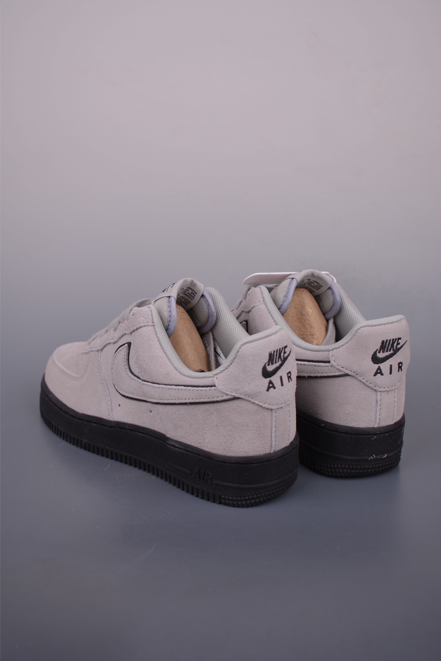Nike Air Force 1 Low '07 LV8 