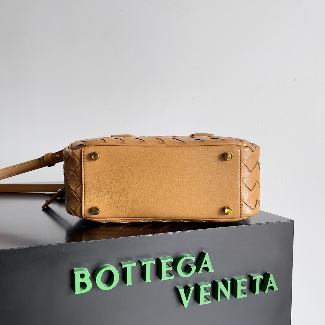 Bottega Veneta 2024 Spring Get Away Small Square Bag 776736