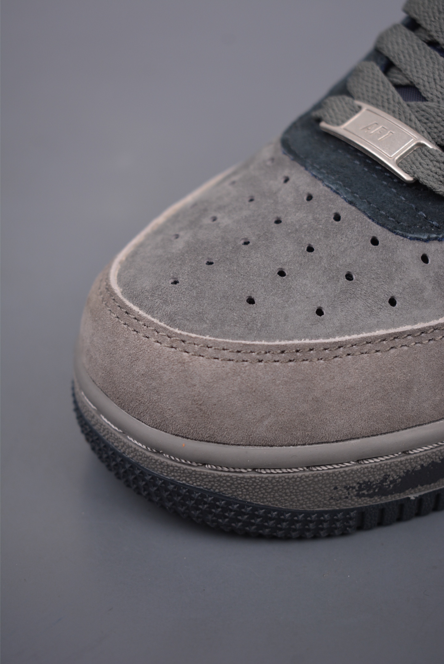 Nike Air Force 1’07 Low Suede Box CD1221-806