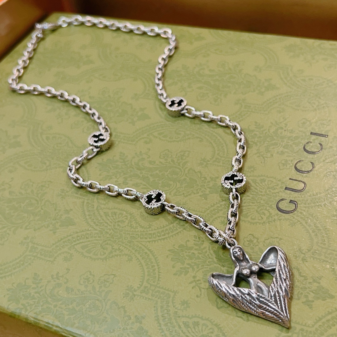 Gucci Anger Forest series new double G angel retro necklace