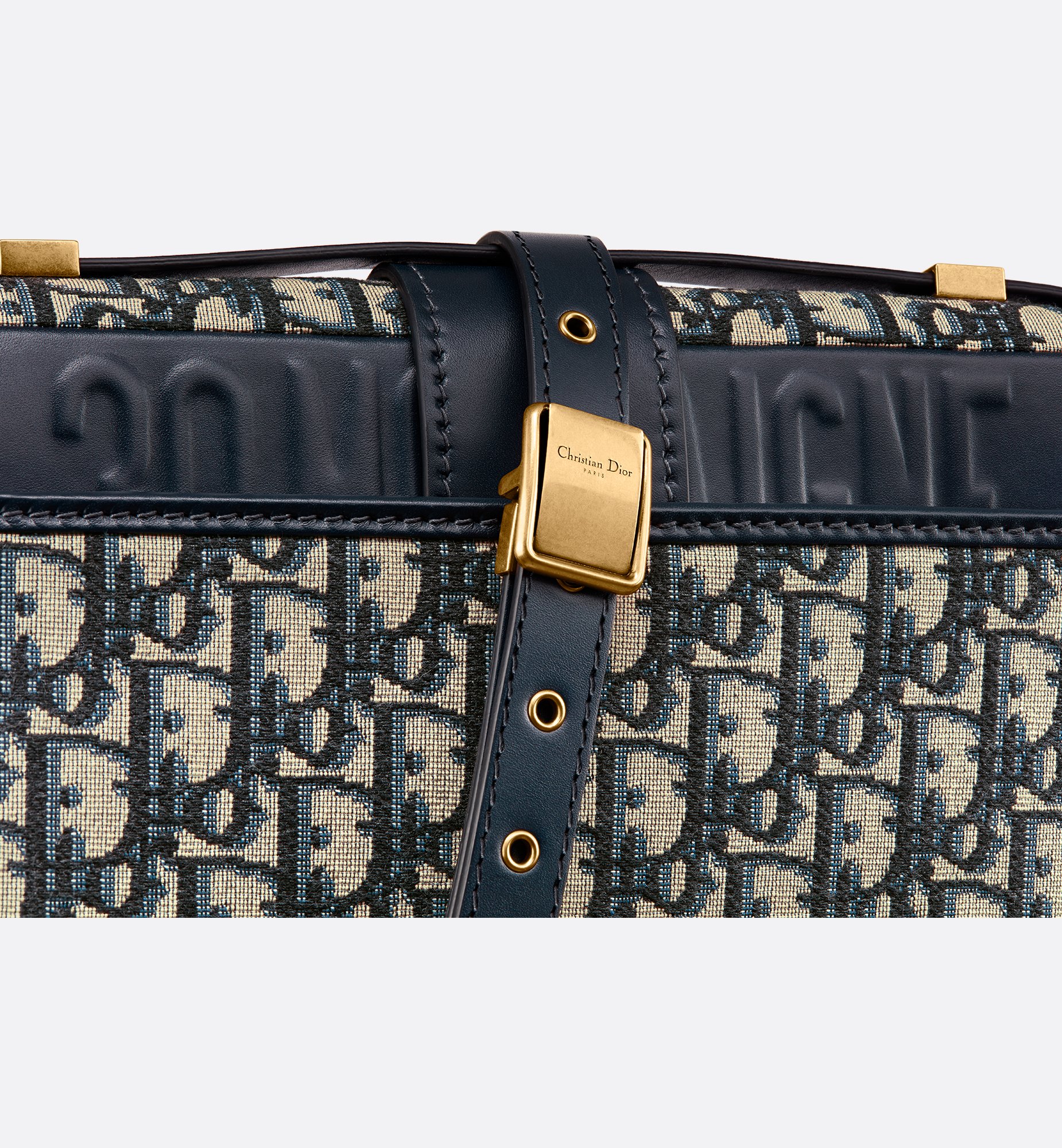 Dior 30 Montaigne Handbag M9203UTZQ_M928