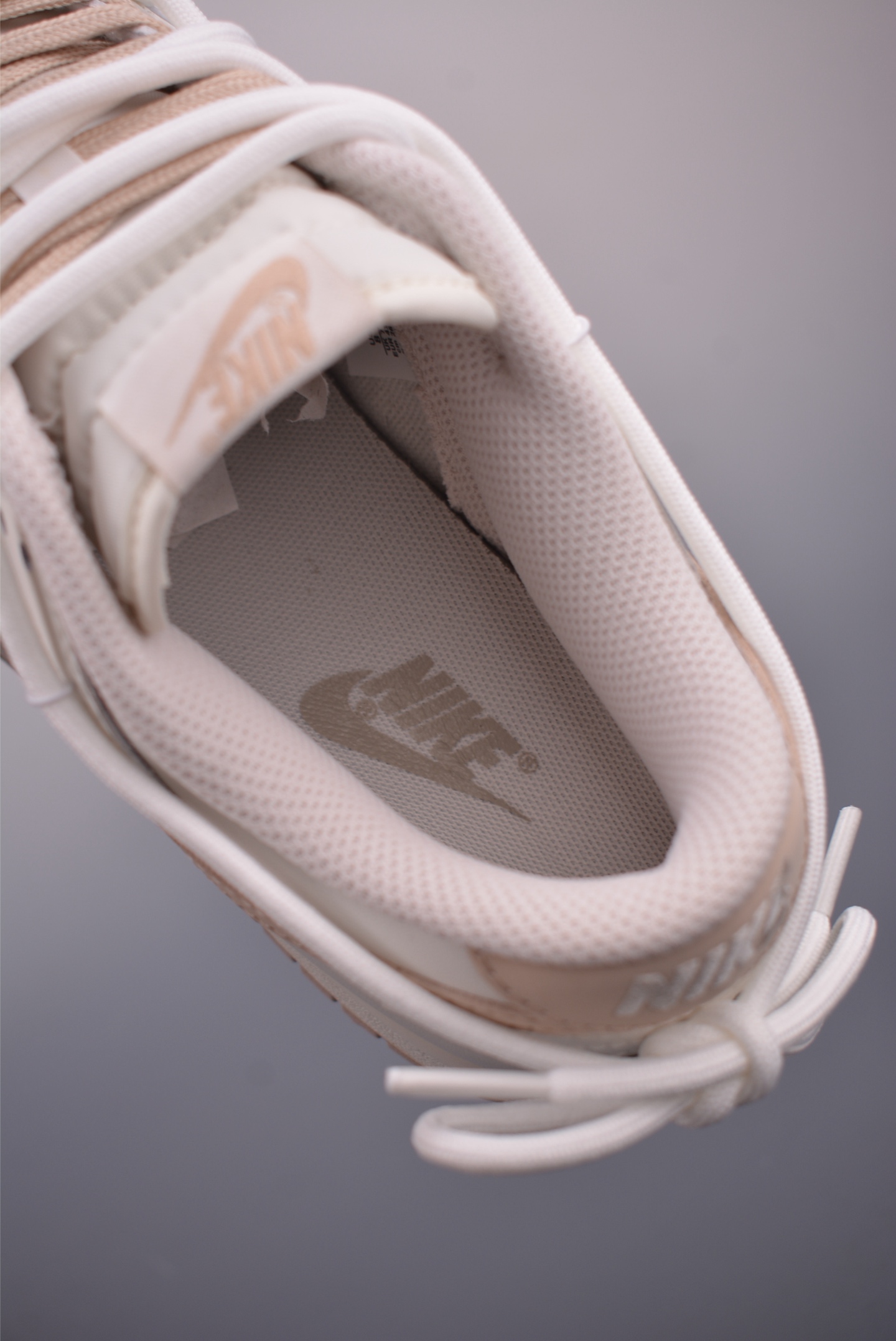Nike SB Dunk Low Just Do It “Gray Pink” WG0510-070
