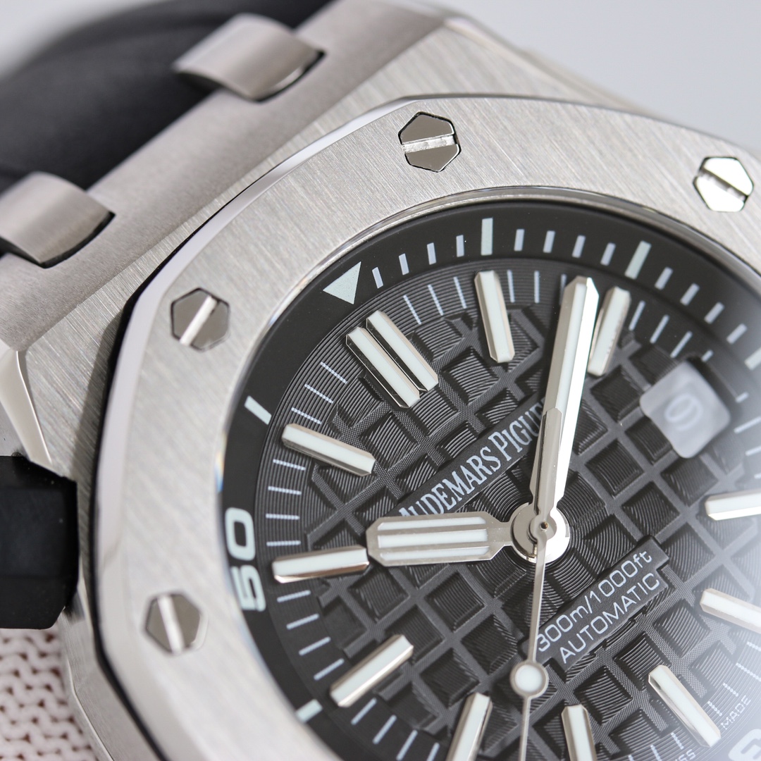 Audemars Piguet Royal Oak Offshore Series 15710ST.OO.A002CA.01