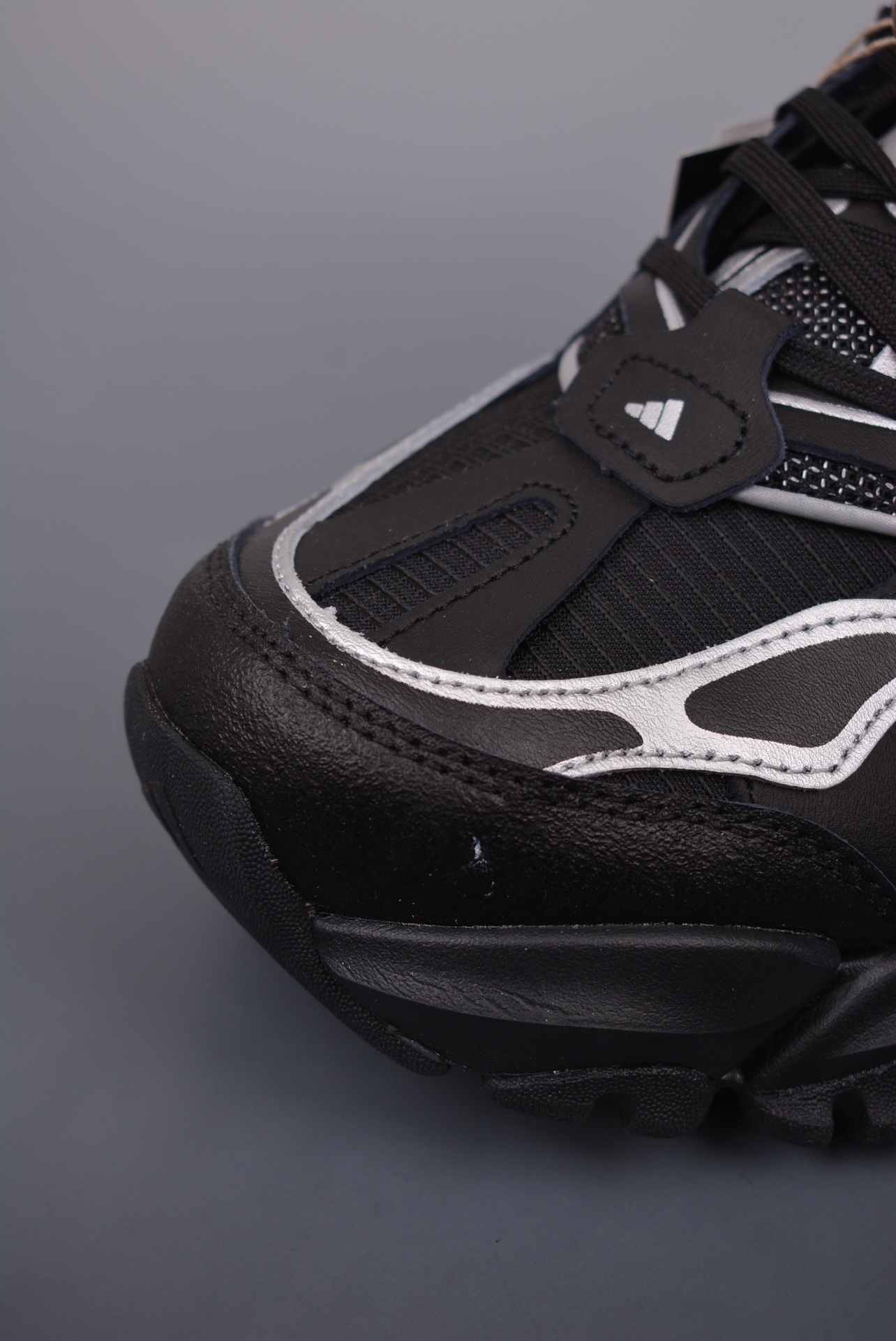 Adidas XLG Runner Deluxe Black, Silver and White IH0070