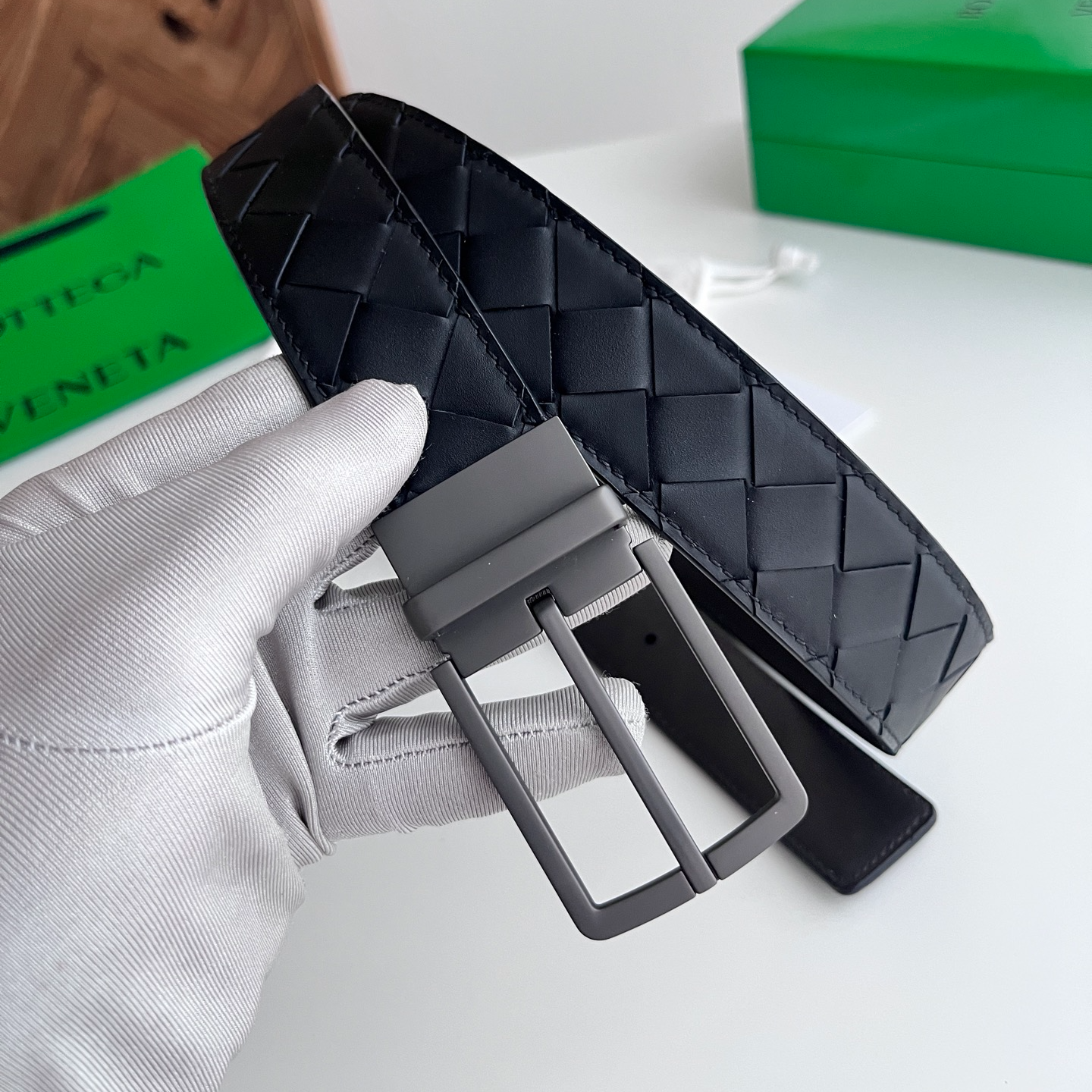 Bottega Veneta intreccio woven cowhide double-sided waistband with a width of 3.5cm