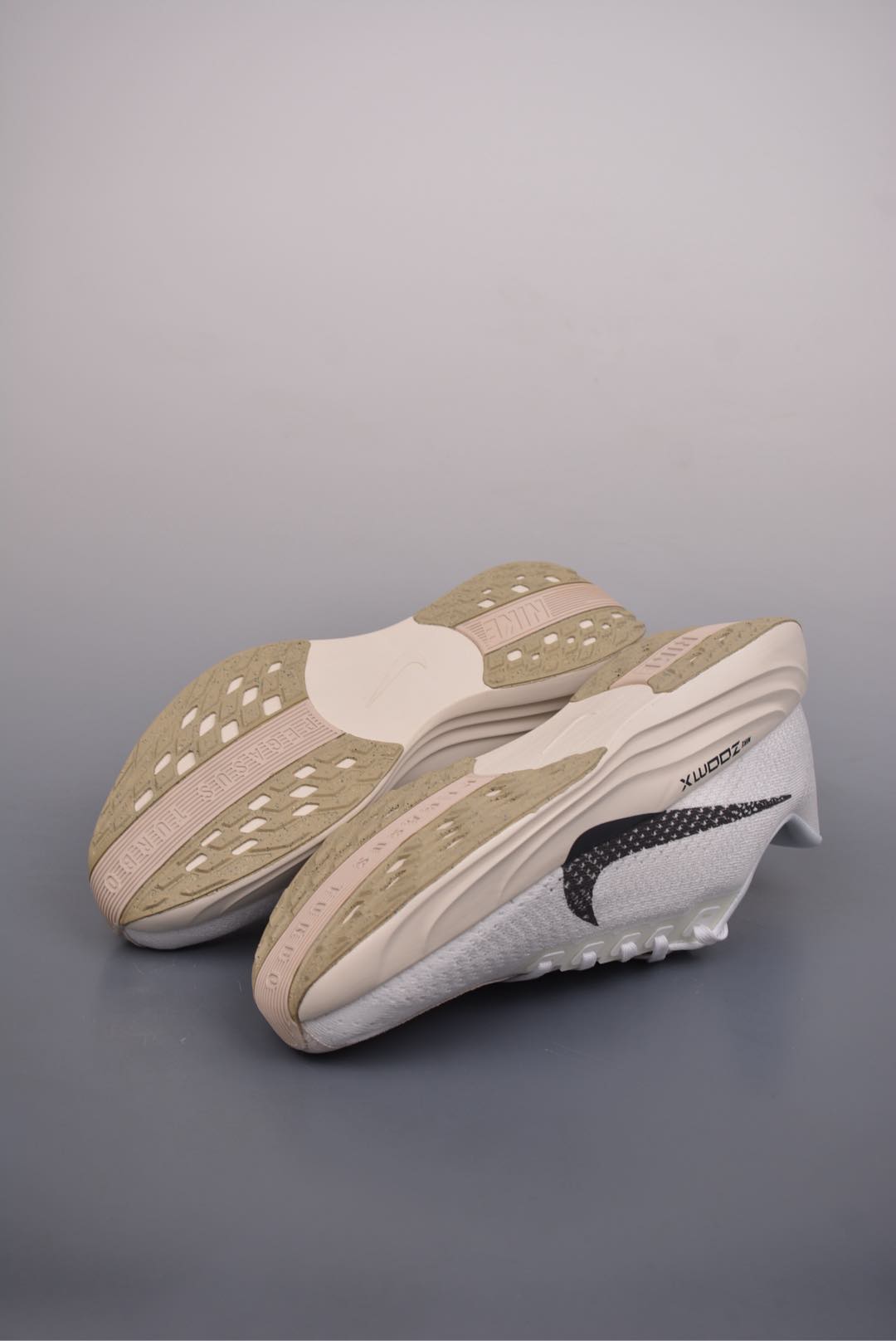 Nike Air Zoom Pegasus Plus Sail Orewood Anthracite FQ7262-100