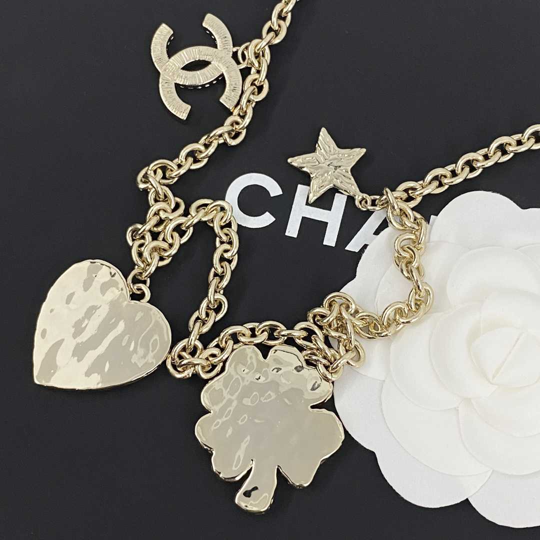 CHAN 24 Enamel Four-Leaf Clover Heart Multi-Element Long Necklace