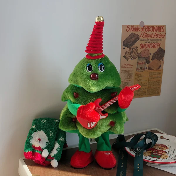Singing and Dancing Christmas Tree